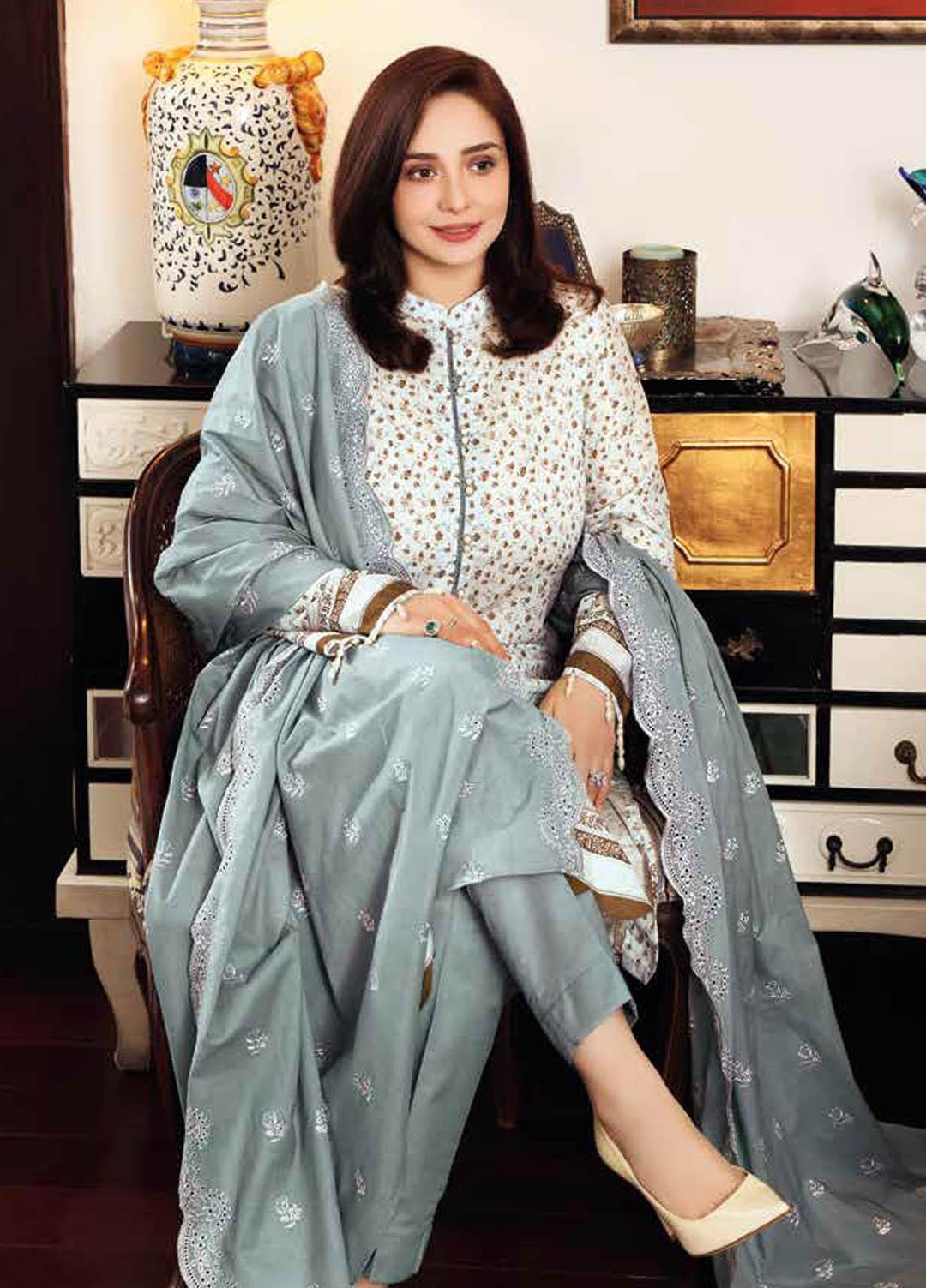 Gul Ahmed Embroidered Lawn Suits Unstitched 3 Piece GA21M CL-1276 - Summer Collection