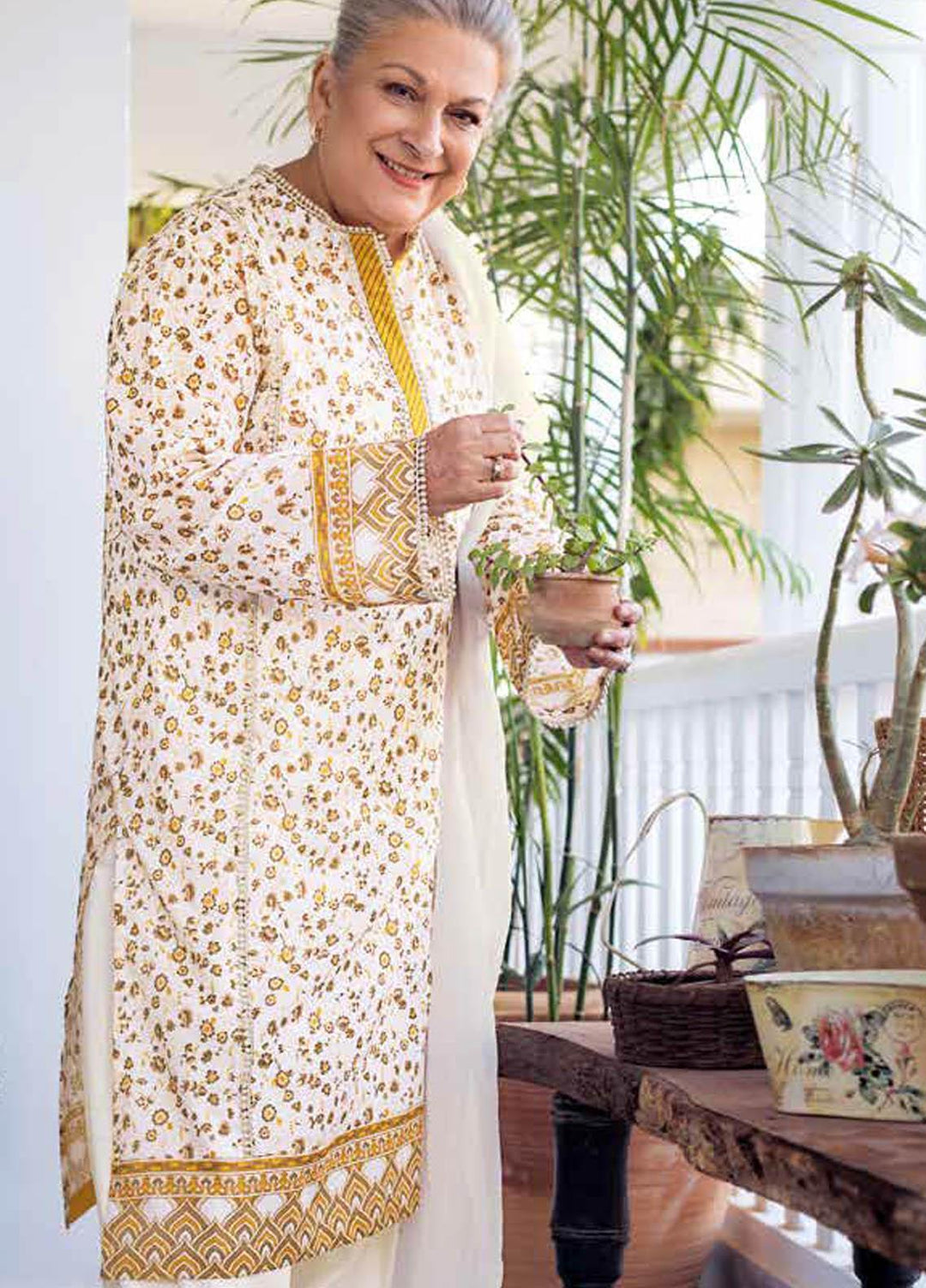 Gul Ahmed Printed Lawn  Unstitched Kurties GA21M SL-914 A - Summer Collection