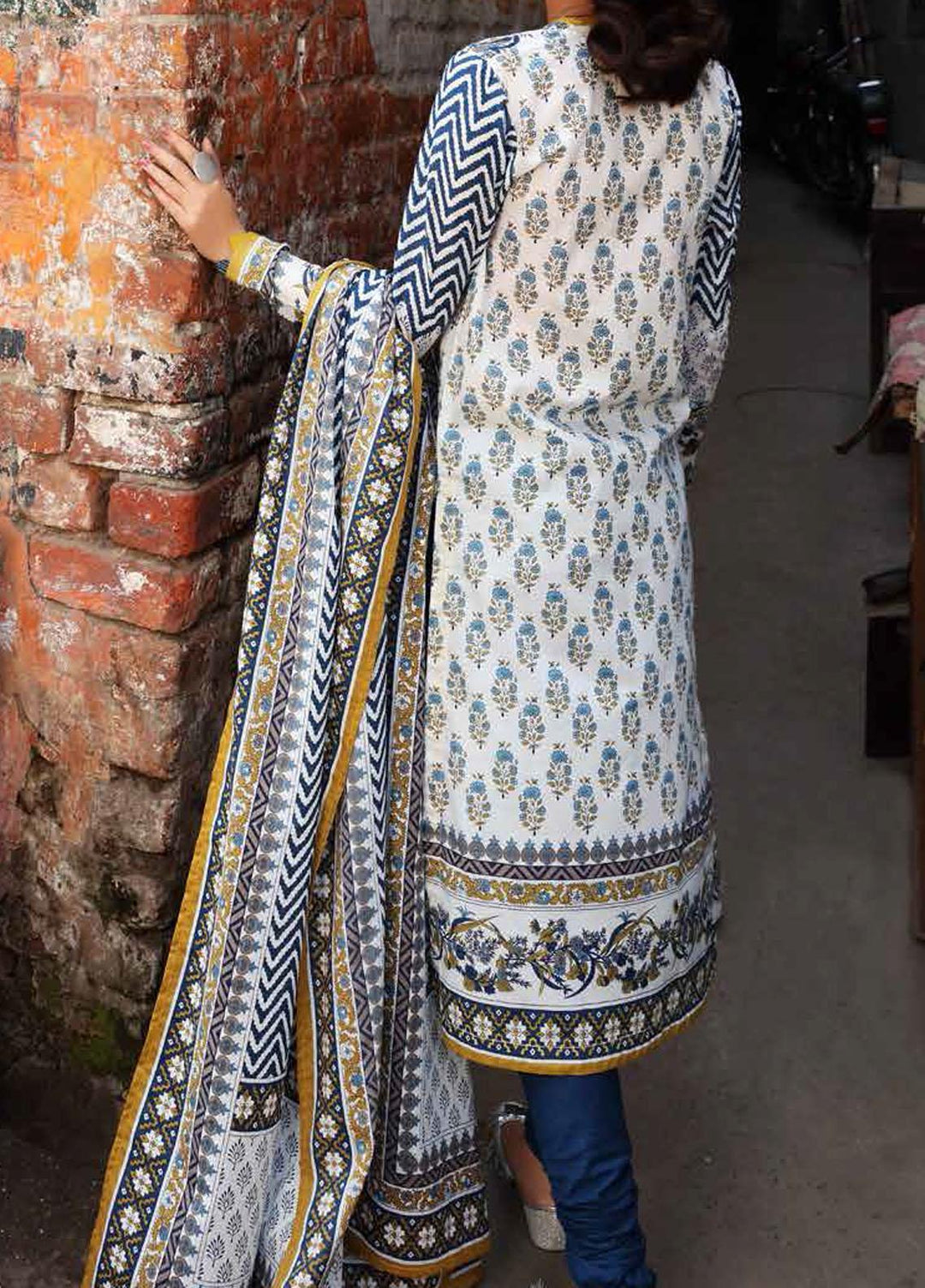 Organic By Gul Ahmed Printed Lawn Suits Unstitched 3 Piece GA21O CL1279A - Summer Collection