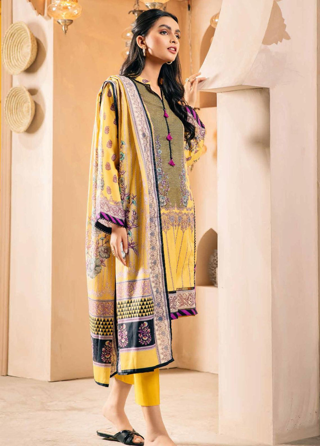 Gul Ahmed Printed Lawn Suits Unstitched 3 Piece GA21PF CL12514A - Summer Collection