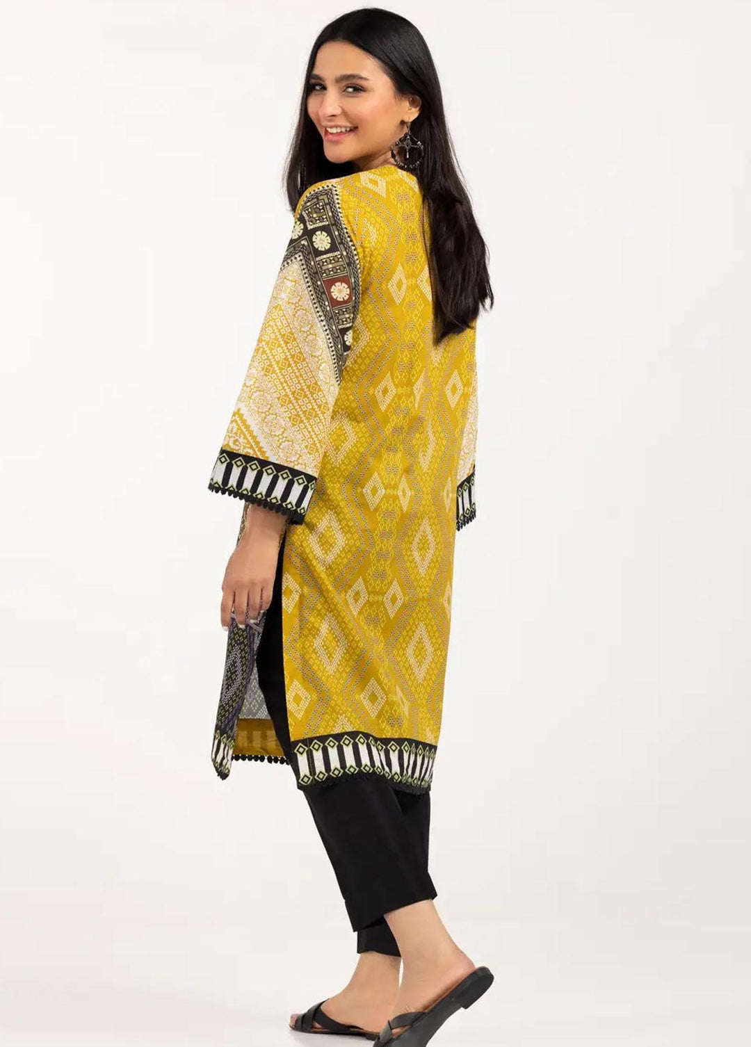 Gul Ahmed Pret Printed Cambric Shirt GA21P WGK-LWS-DP-428