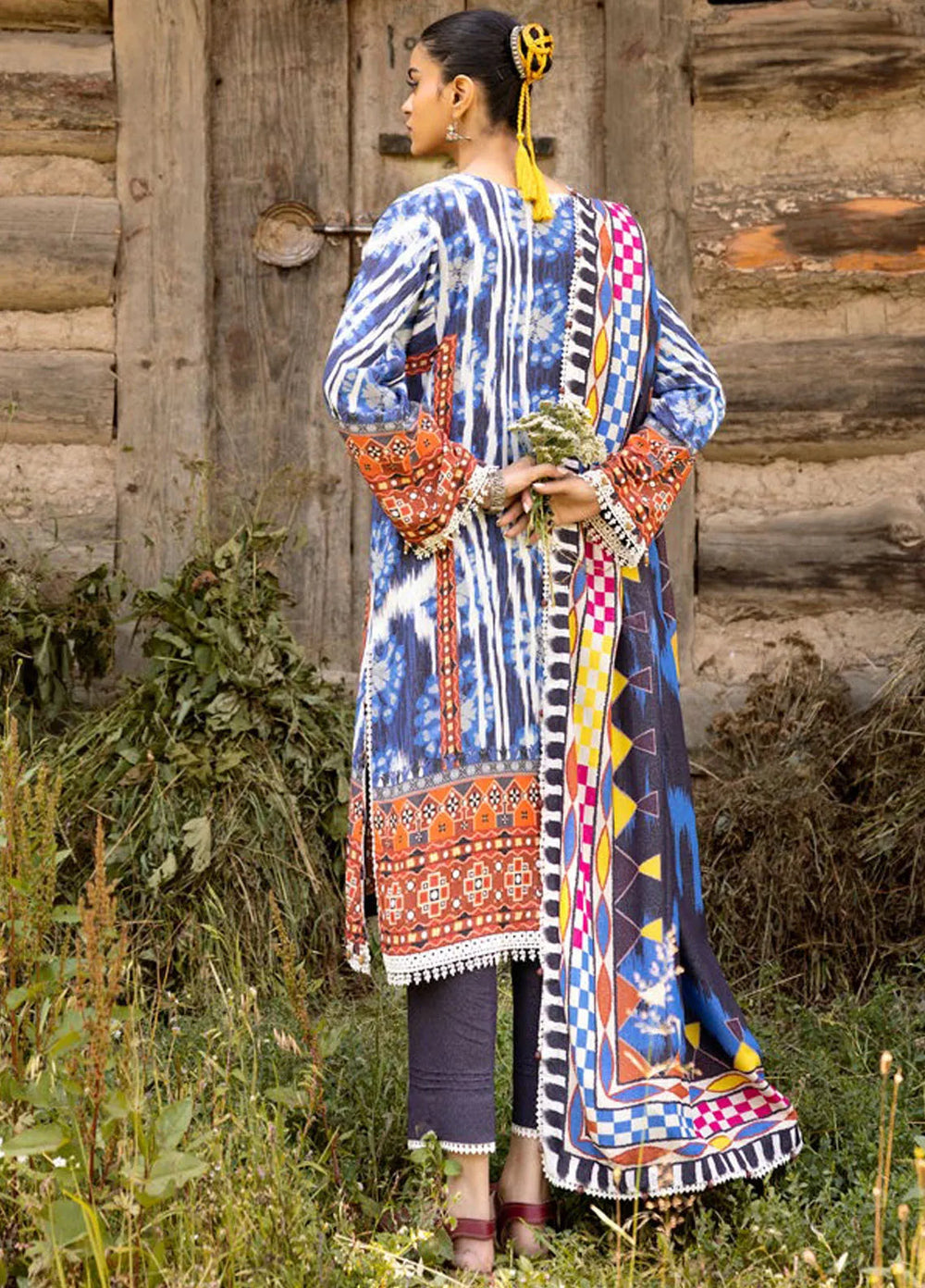 Gul Ahmed Printed Karandi Suits Unstitched 3 Piece GA24UW AY-42004 - Winter Collection