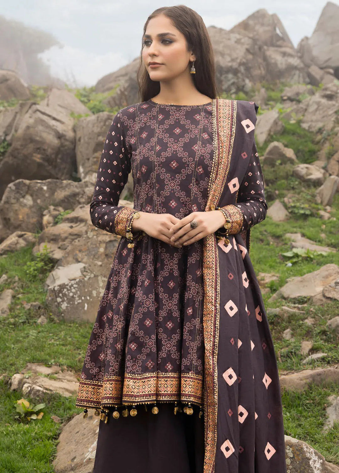 Gul Ahmed Printed Khaddar Suits Unstitched 3 Piece GA24UW K-42004 T - Winter Collection