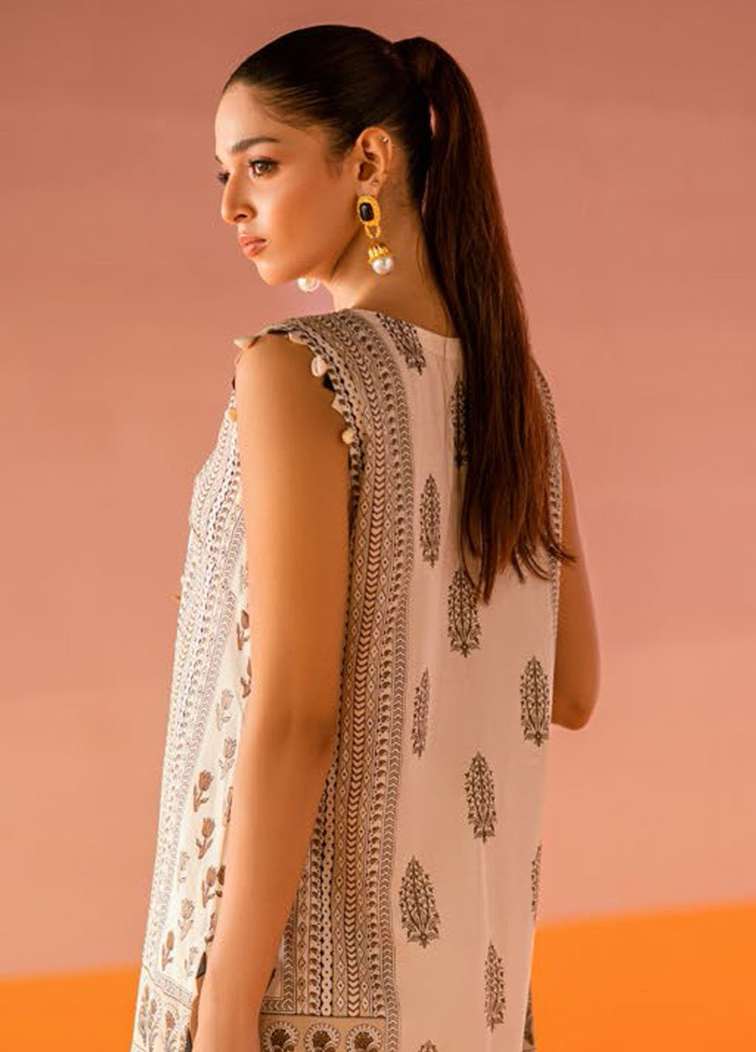 Gul Ahmed Printed Lawn Suits Unstitched 3 Piece CL62012 - Summer Collection