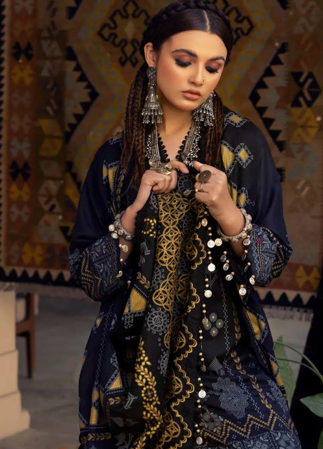 Gul Ahmed Printed Lawn Suits Unstitched 3 Piece GA24SU CL 42140 - Summer Collection