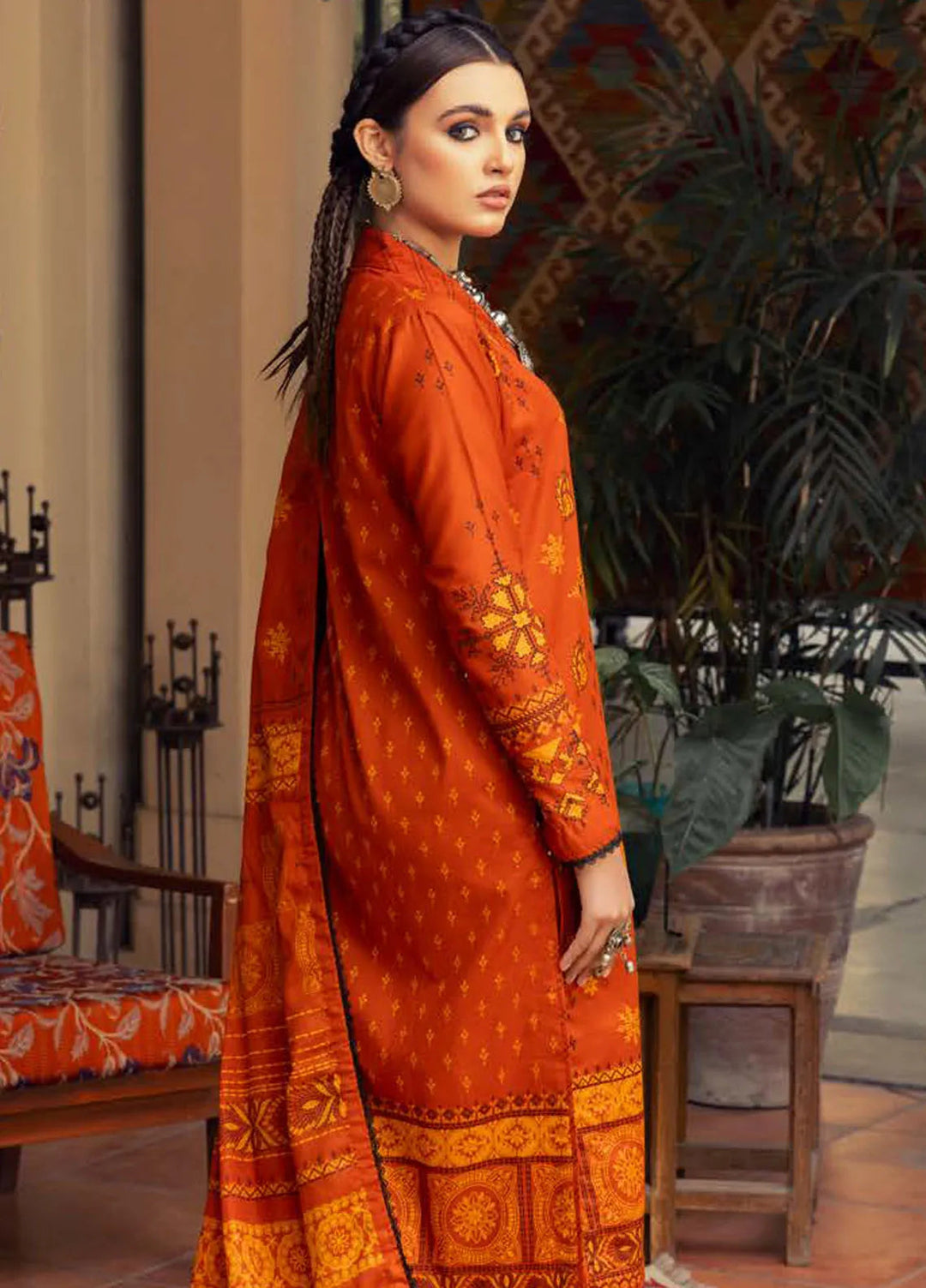 Gul Ahmed Printed Lawn Suits Unstitched 3 Piece GA24SU CL 42141 - Summer Collection