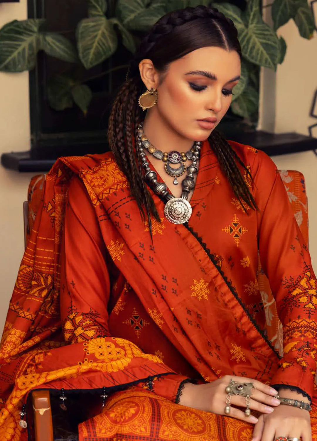 Gul Ahmed Printed Lawn Suits Unstitched 3 Piece GA24SU CL 42141 - Summer Collection