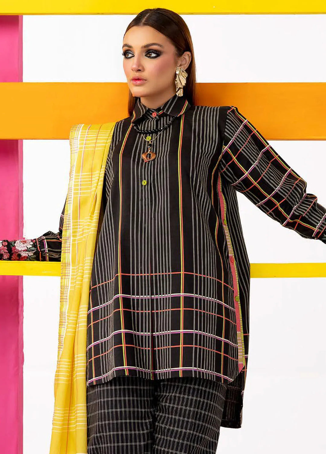 Gul Ahmed Printed Lawn Suits Unstitched 3 Piece GA24SU CL 42146 - Summer Collection