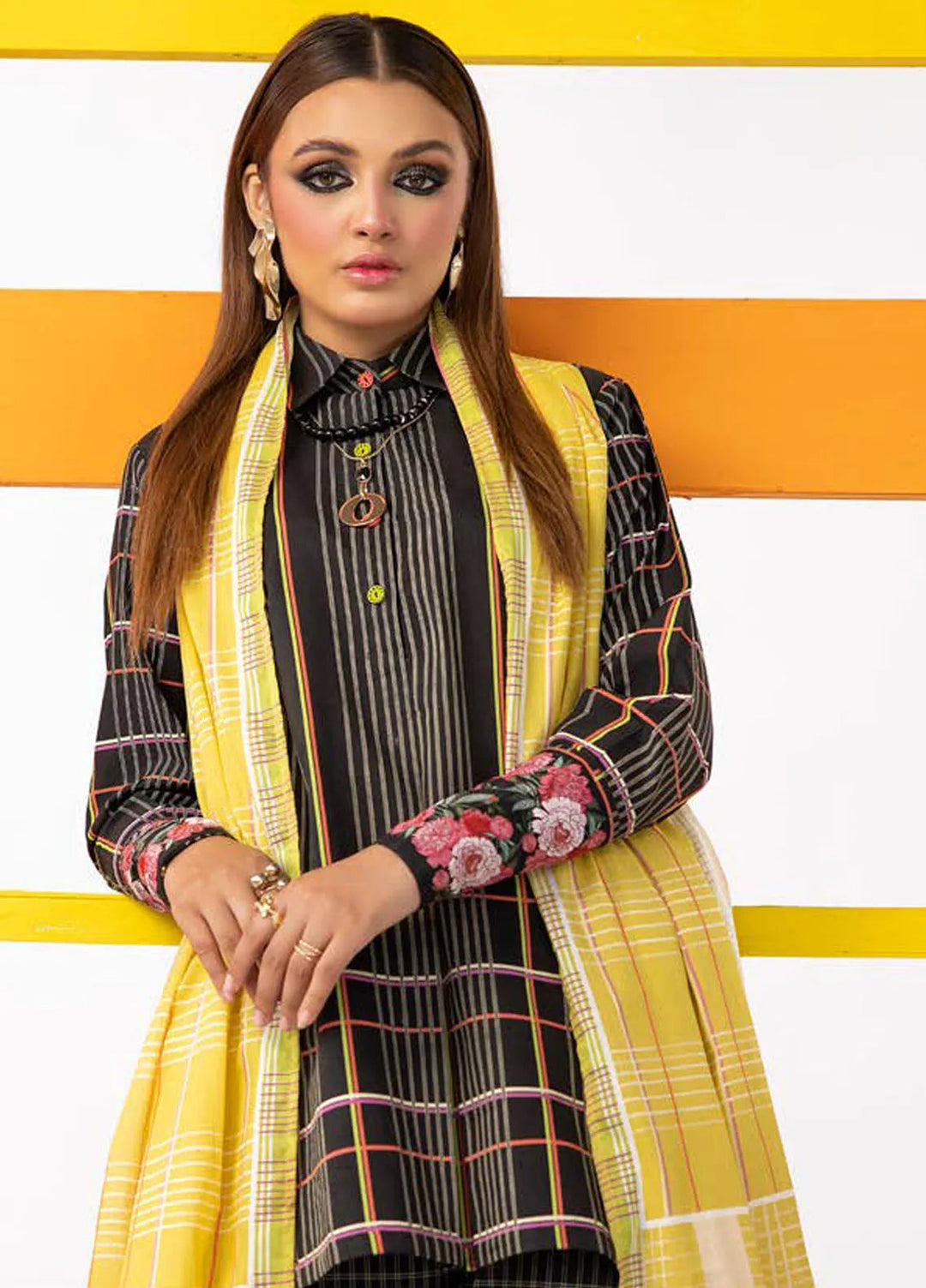 Gul Ahmed Printed Lawn Suits Unstitched 3 Piece GA24SU CL 42146 - Summer Collection