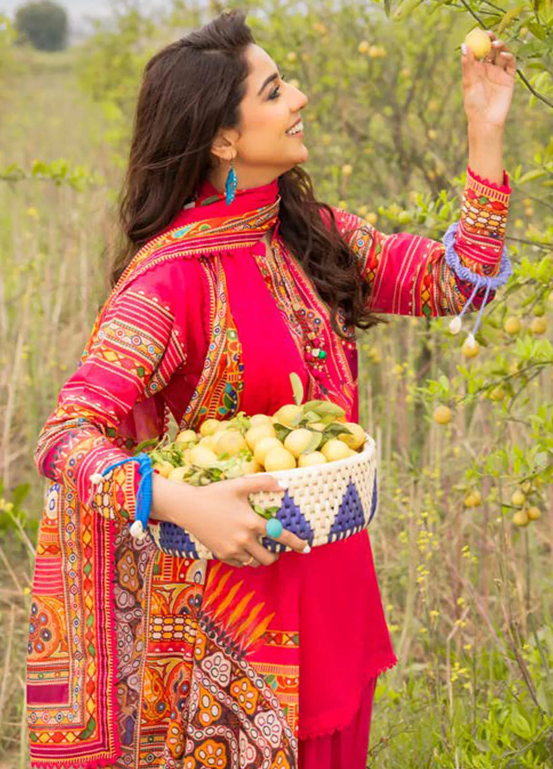 Gul Ahmed Printed Lawn Suits Unstitched 3 Piece GA24SU CL 42221 - Summer Collection