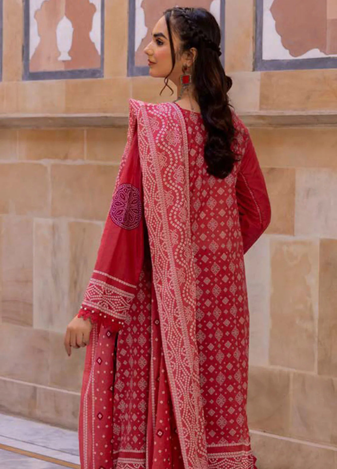 Gul Ahmed Printed Lawn Suits Unstitched 3 Piece GA24SU CL 42286 A - Summer Collection