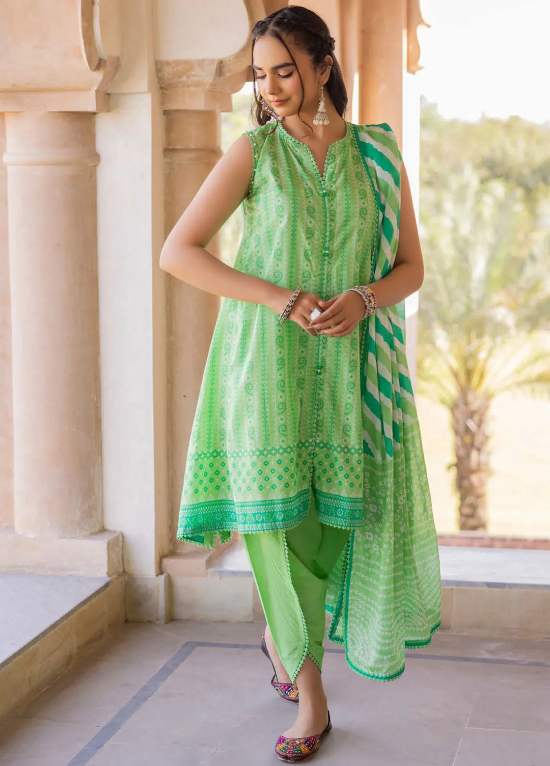 Gul Ahmed Printed Lawn Suits Unstitched 3 Piece GA24SU CL 42288 B - Summer Collection