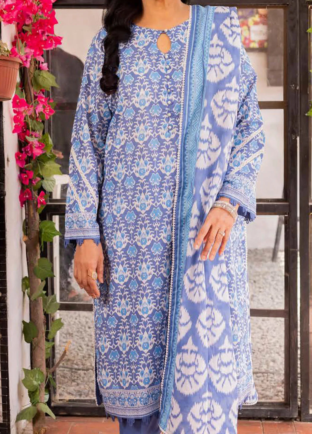 Gul Ahmed Printed Lawn Suits Unstitched 3 Piece GA24SU CL 42294 A - Summer Collection