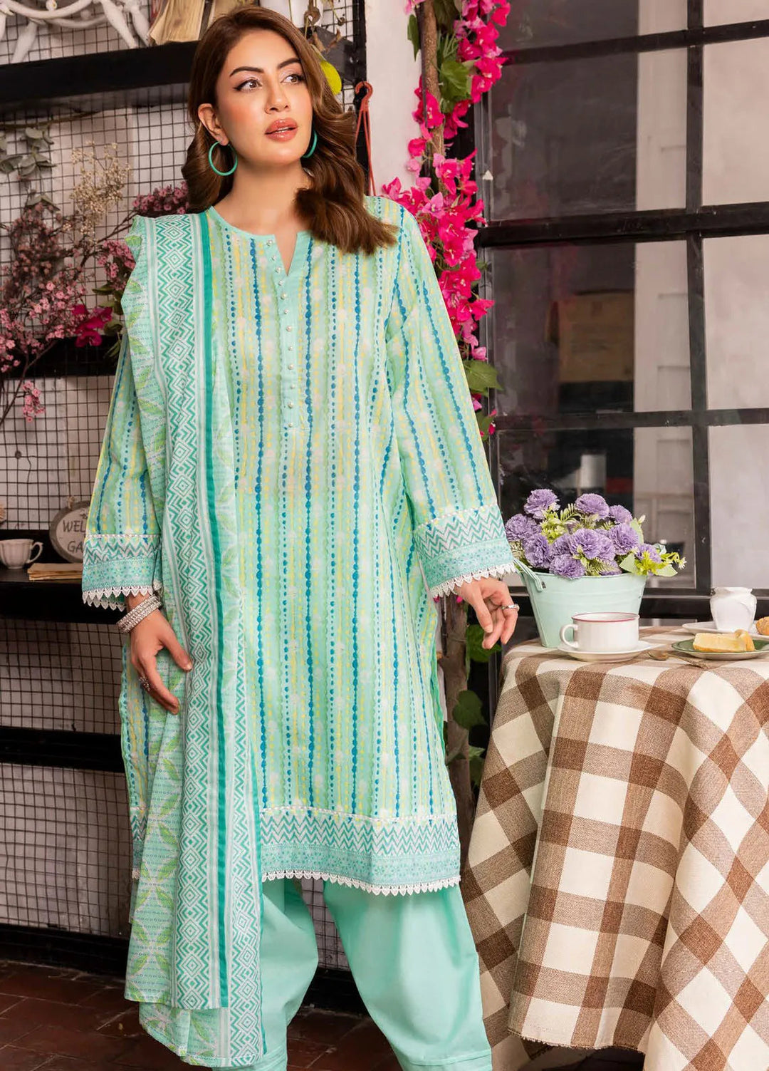 Gul Ahmed Printed Lawn Suits Unstitched 3 Piece GA24SU CL 42295 A - Summer Collection