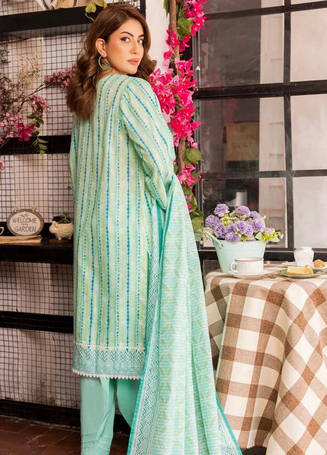 Gul Ahmed Printed Lawn Suits Unstitched 3 Piece GA24SU CL 42295 A - Summer Collection