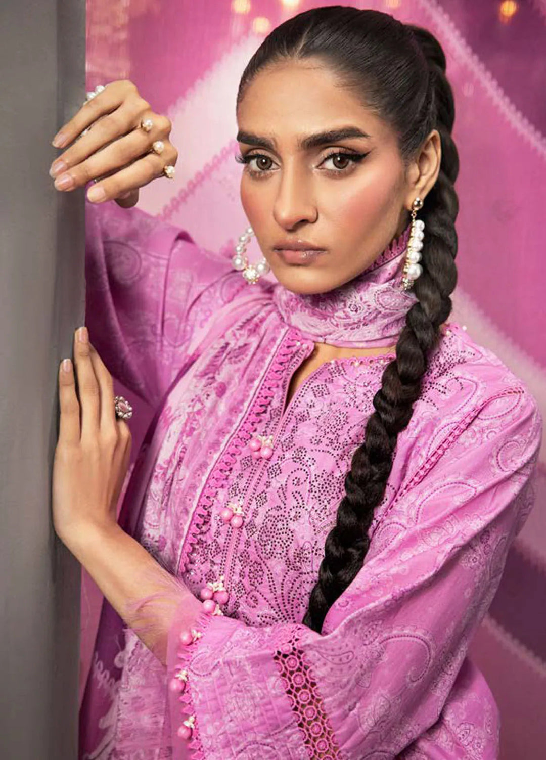 Gul Ahmed Printed Lawn Suits Unstitched 3 Piece GA24SU DN 42033 - Summer Collection