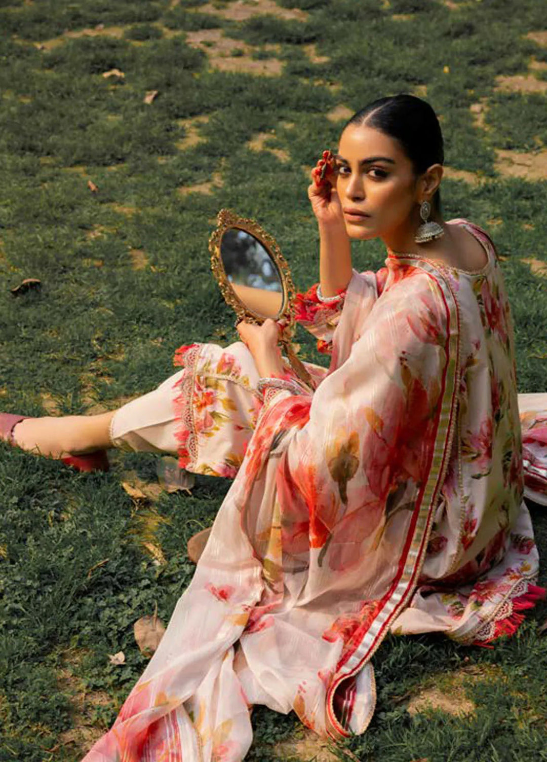 Gul Ahmed Printed Lawn Suits Unstitched 3 Piece GA24SU SP 42010 - Summer Collection