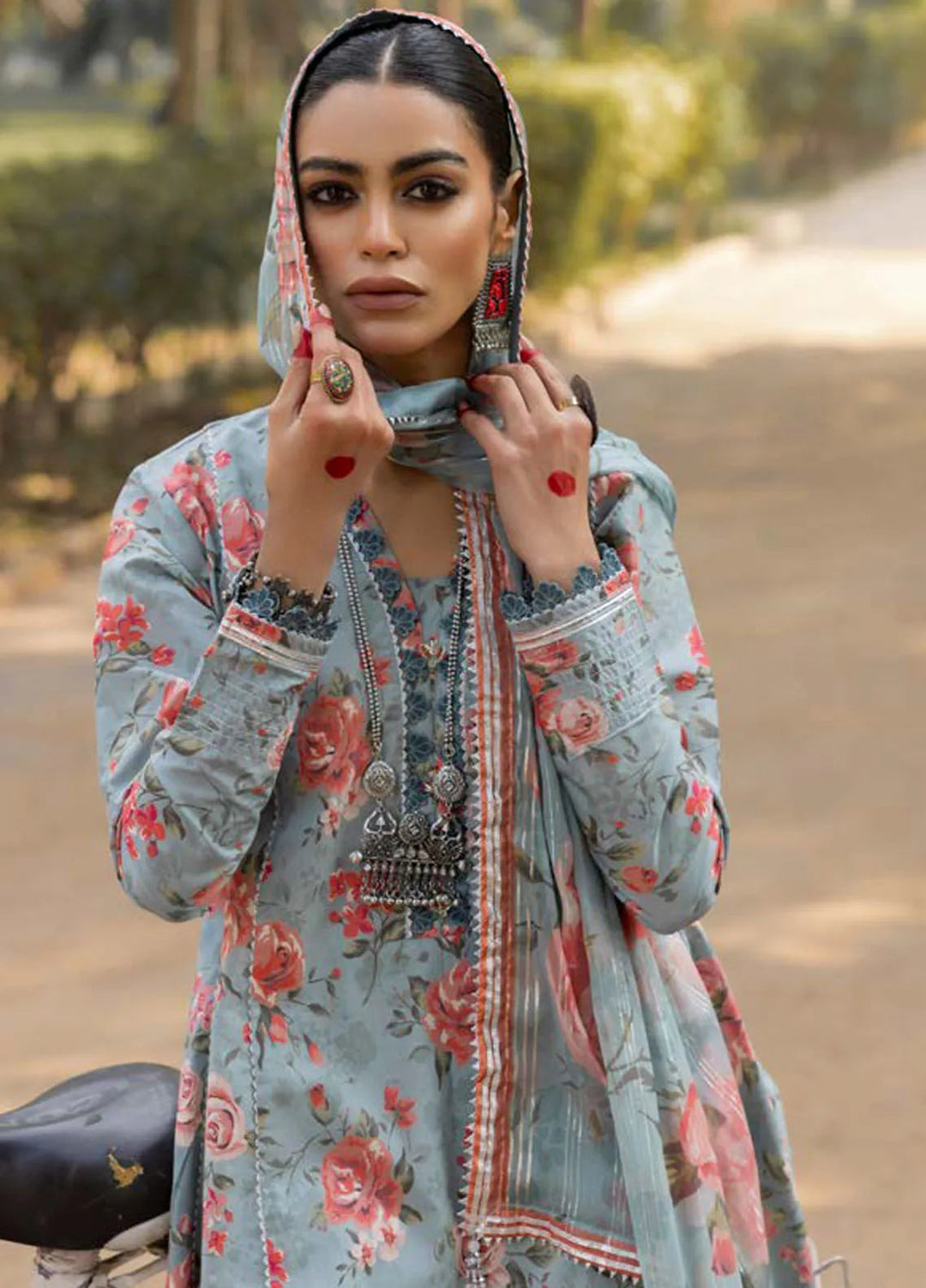 Gul Ahmed Printed Lawn Suits Unstitched 3 Piece GA24SU SP 42012 - Summer Collection