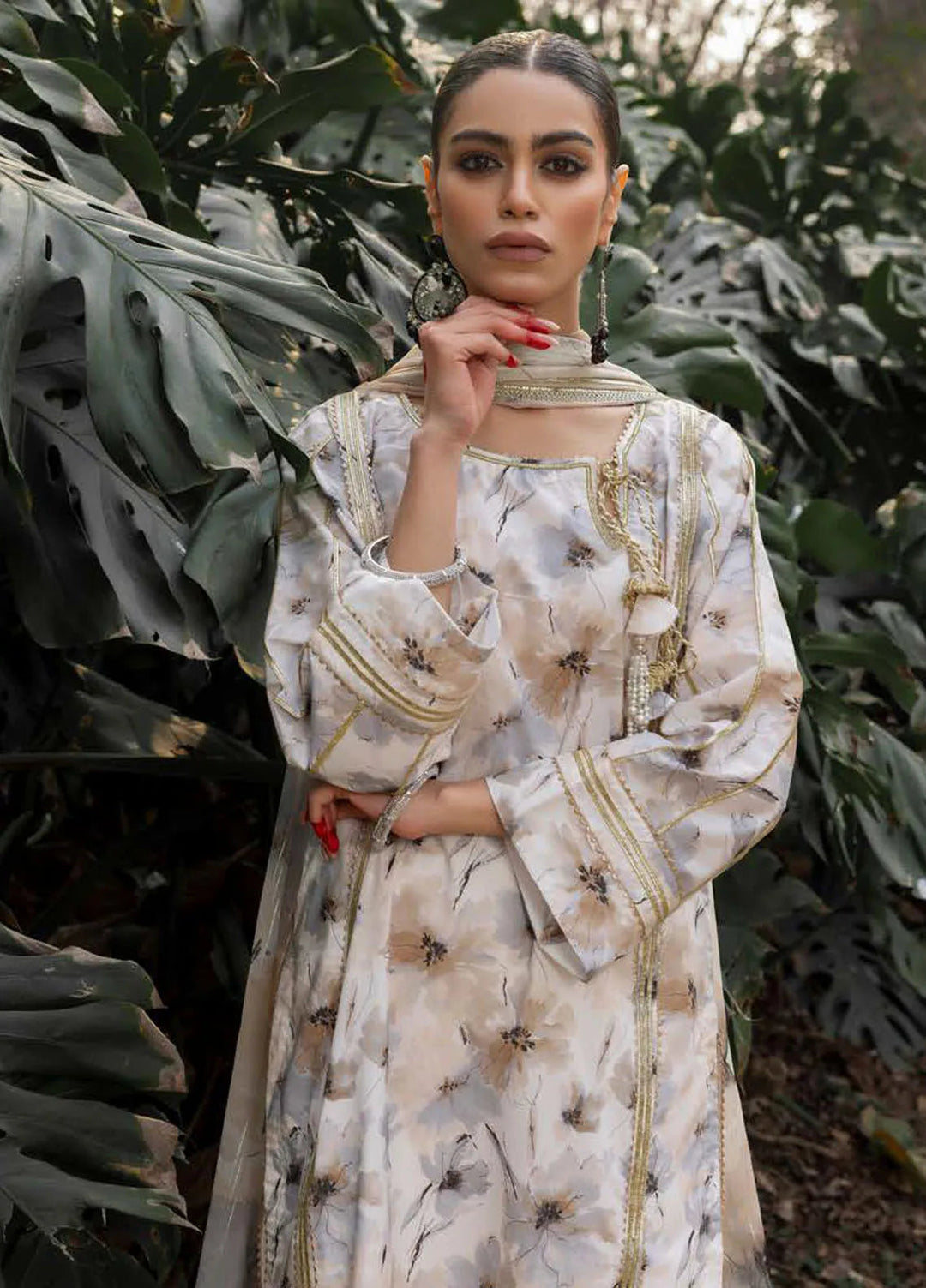 Gul Ahmed Printed Lawn Suits Unstitched 3 Piece GA24SU SP 42013 - Summer Collection