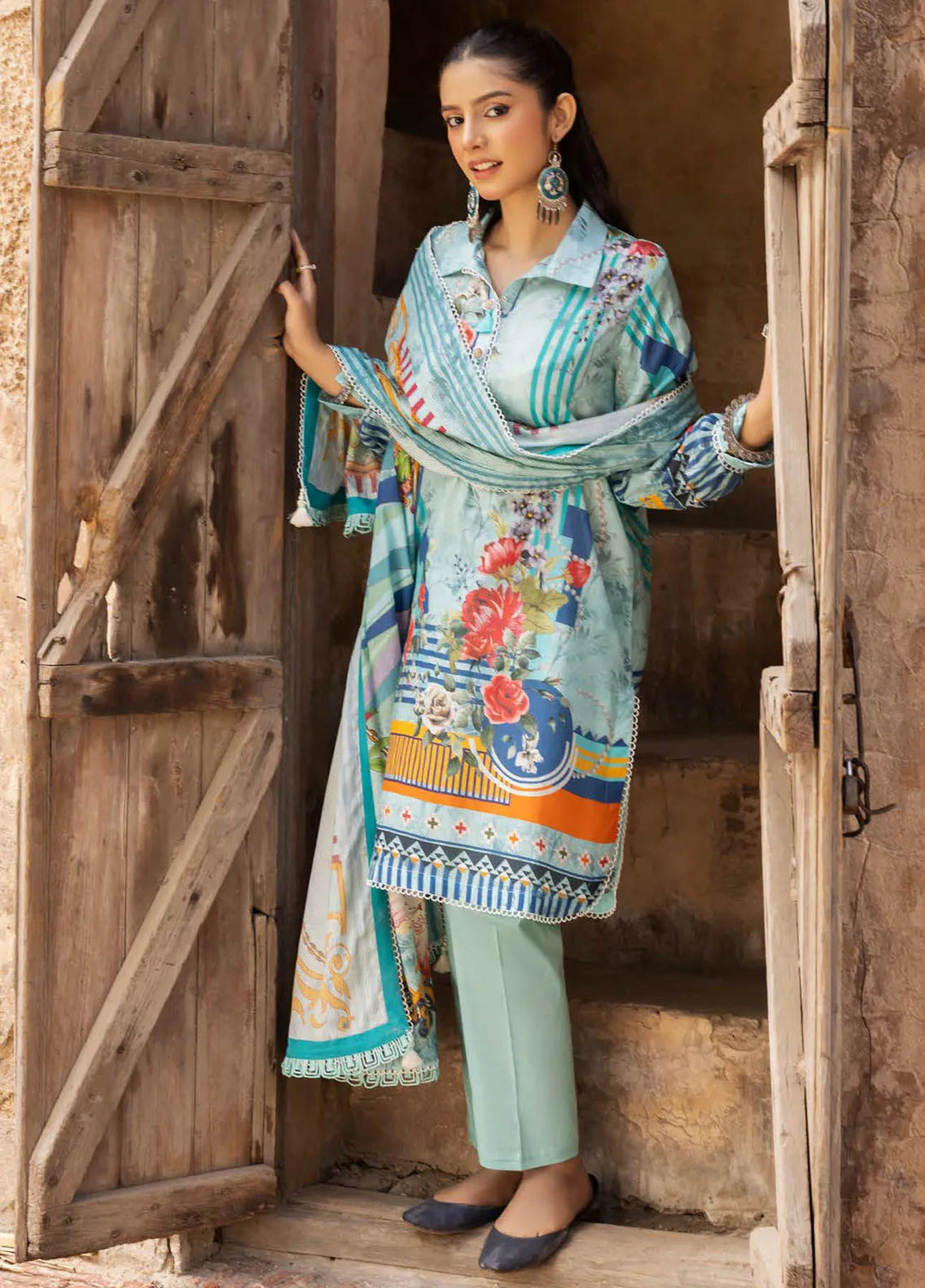 Gul Ahmed Printed Lawn Suits Unstitched 3 Piece GA24SU SP 42040 - Summer Collection