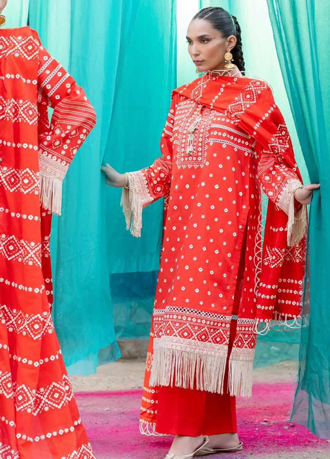 Gul Ahmed Printed Lawn Suits Unstitched 3 Piece GA25CH CL-52172 B - Summer Collection