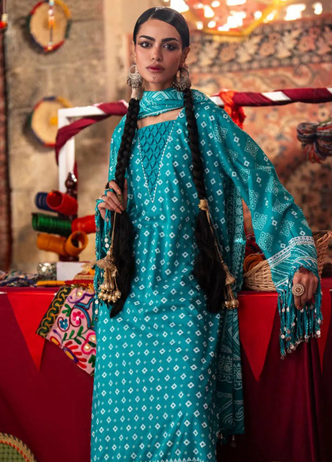 Gul Ahmed Printed Lawn Suits Unstitched 3 Piece GA25CH CL-52178 B - Summer Collection