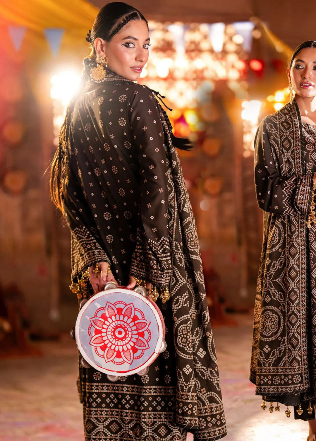 Gul Ahmed Printed Lawn Suits Unstitched 3 Piece GA25CH CL-52399 B - Summer Collection