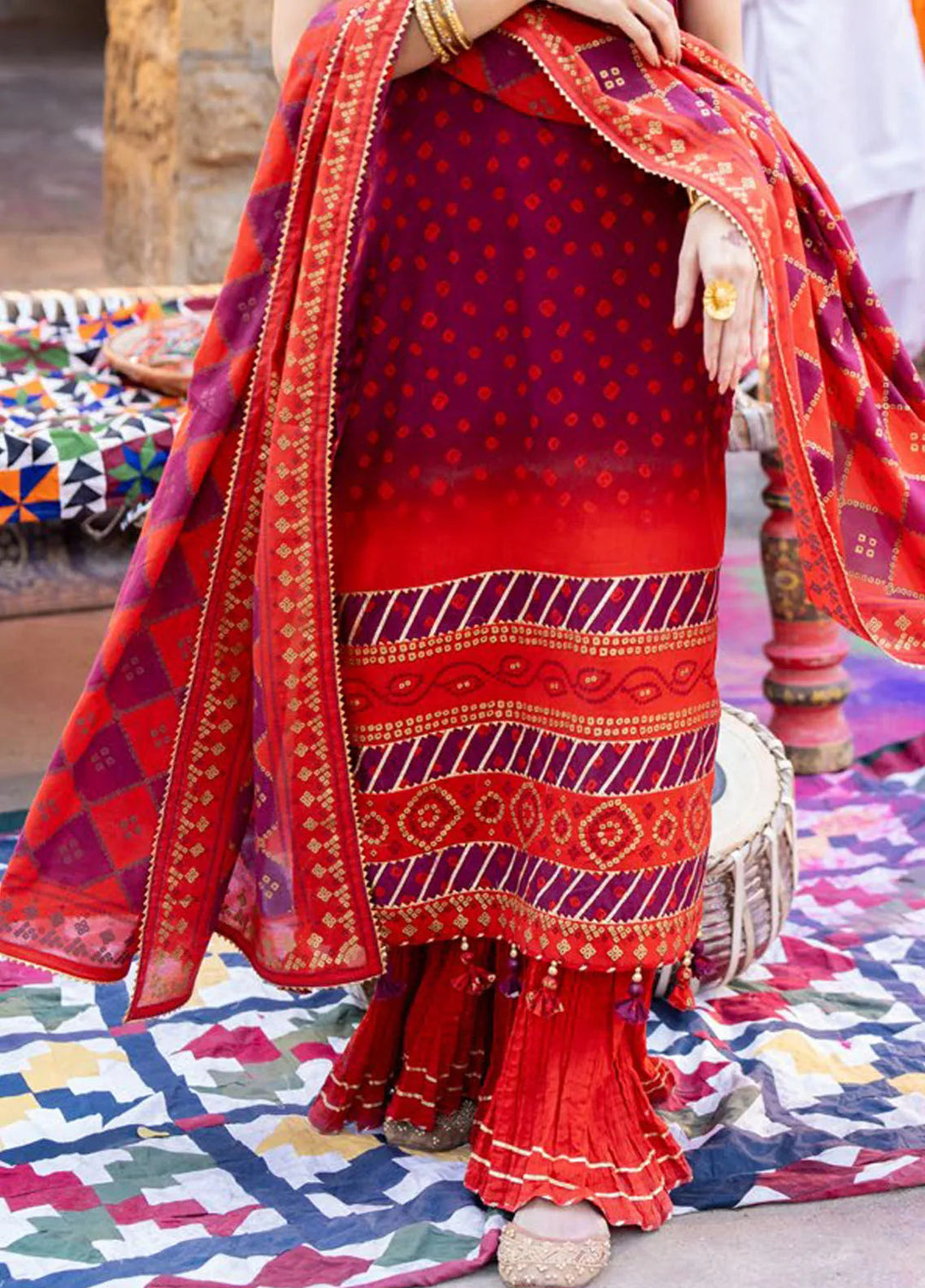 Gul Ahmed Printed Lawn Suits Unstitched 3 Piece GA25CH CL-52410 B - Summer Collection