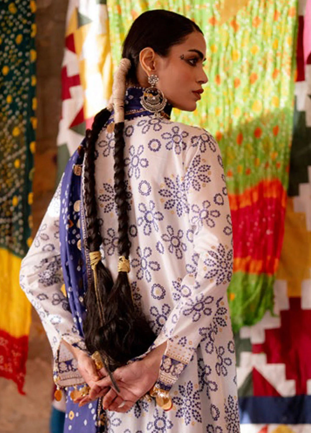 Gul Ahmed Printed Lawn Suits Unstitched 3 Piece GA25CH CL-52411 B - Summer Collection