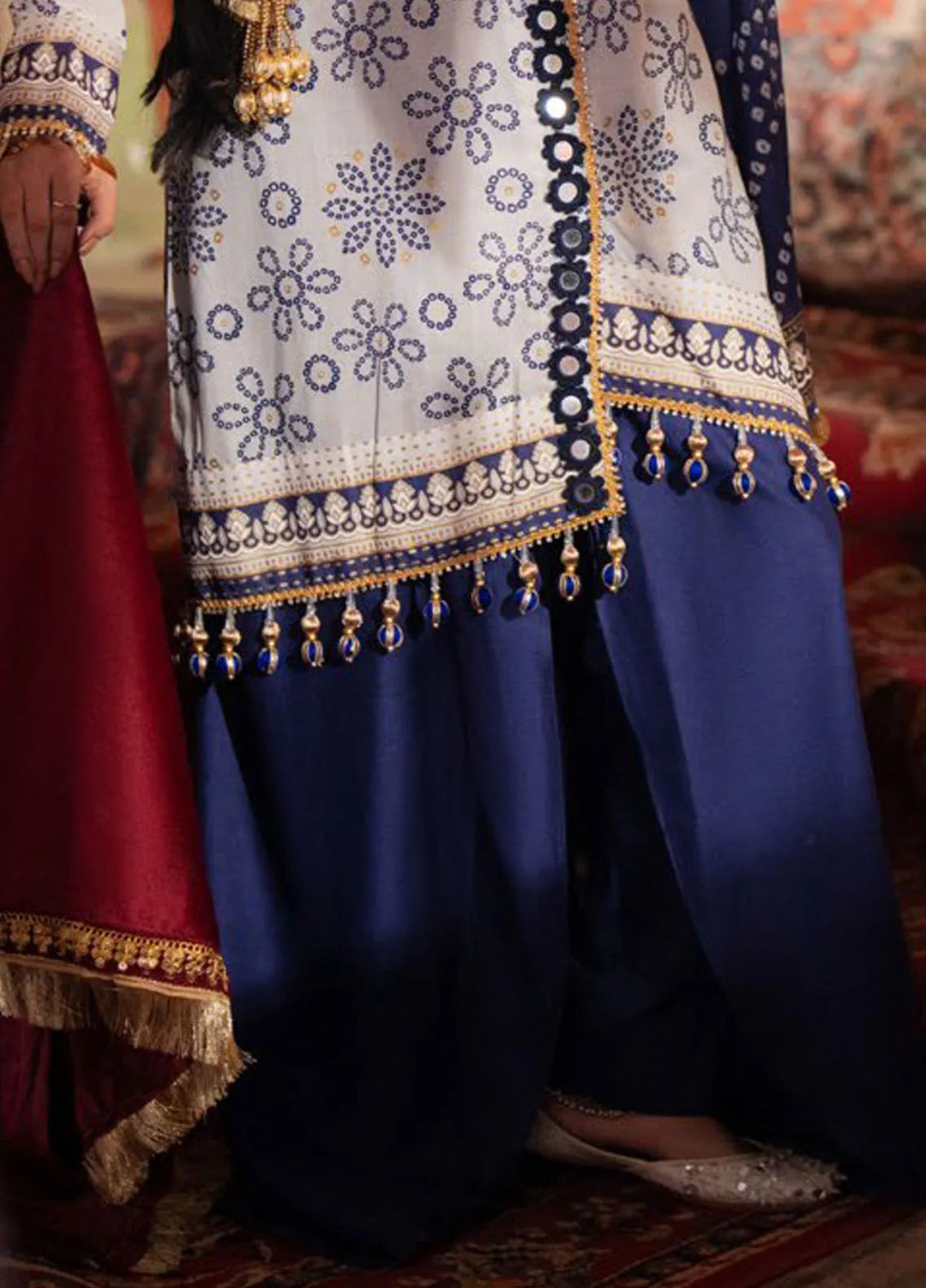 Gul Ahmed Printed Lawn Suits Unstitched 3 Piece GA25CH CL-52411 B - Summer Collection