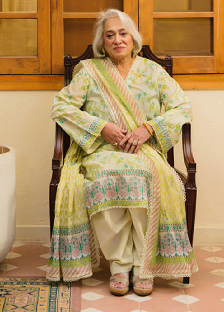 Gul Ahmed Printed Lawn Suits Unstitched 3 Piece GA25TM CL-52126 B - Summer Collection