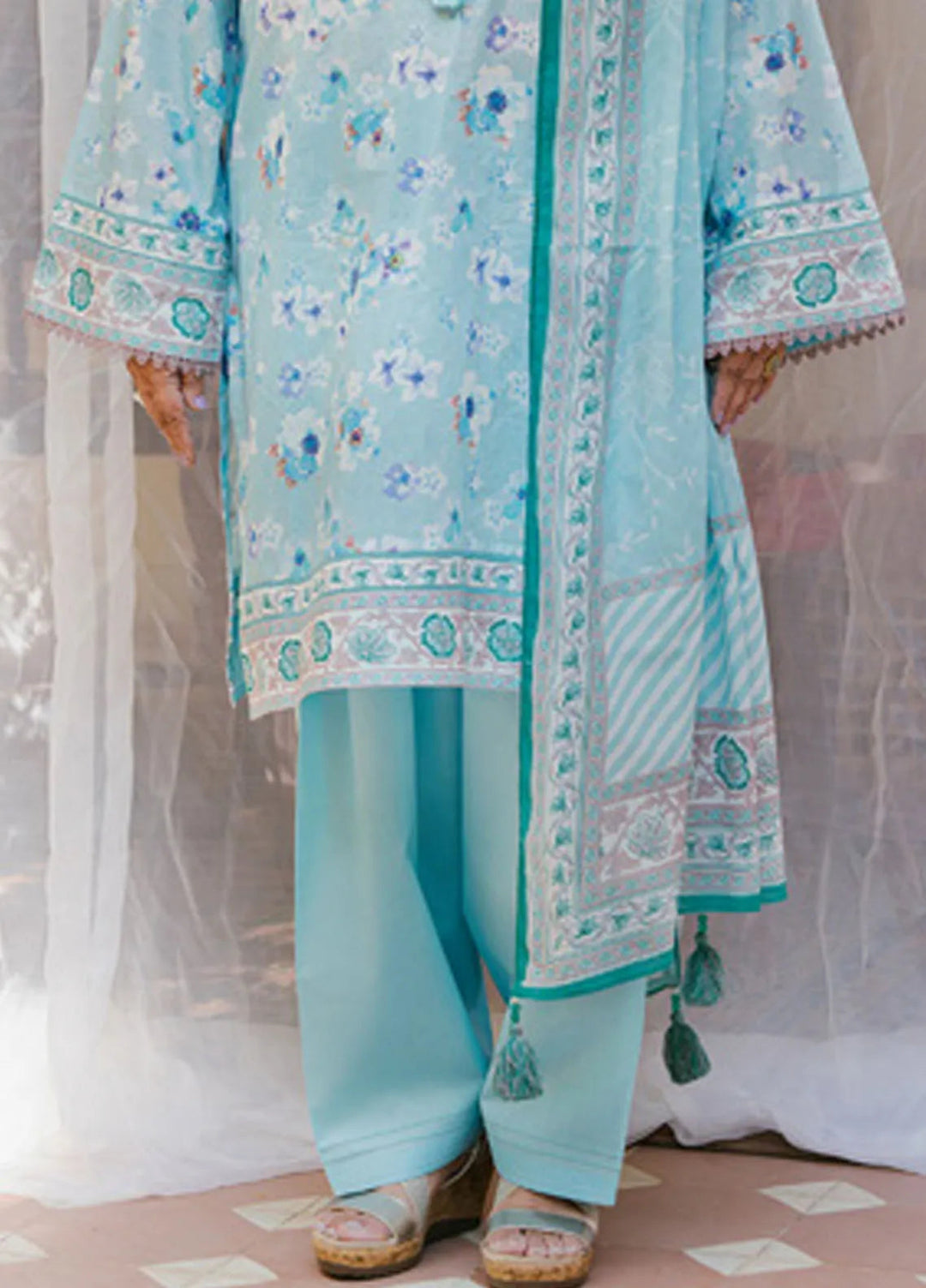 Gul Ahmed Printed Lawn Suits Unstitched 3 Piece GA25TM CL-52128 B - Summer Collection