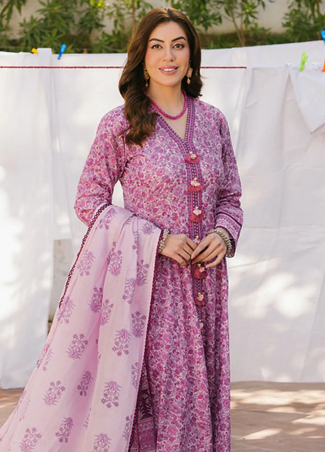 Gul Ahmed Printed Lawn Suits Unstitched 3 Piece GA25TM CL-52372 A - Summer Collection