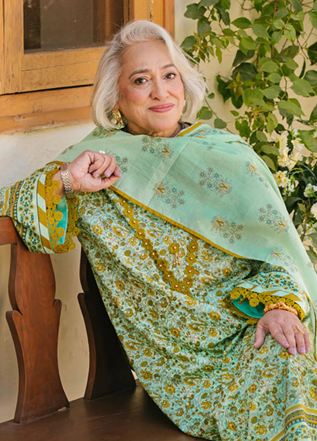 Gul Ahmed Printed Lawn Suits Unstitched 3 Piece GA25TM CL-52372 B - Summer Collection