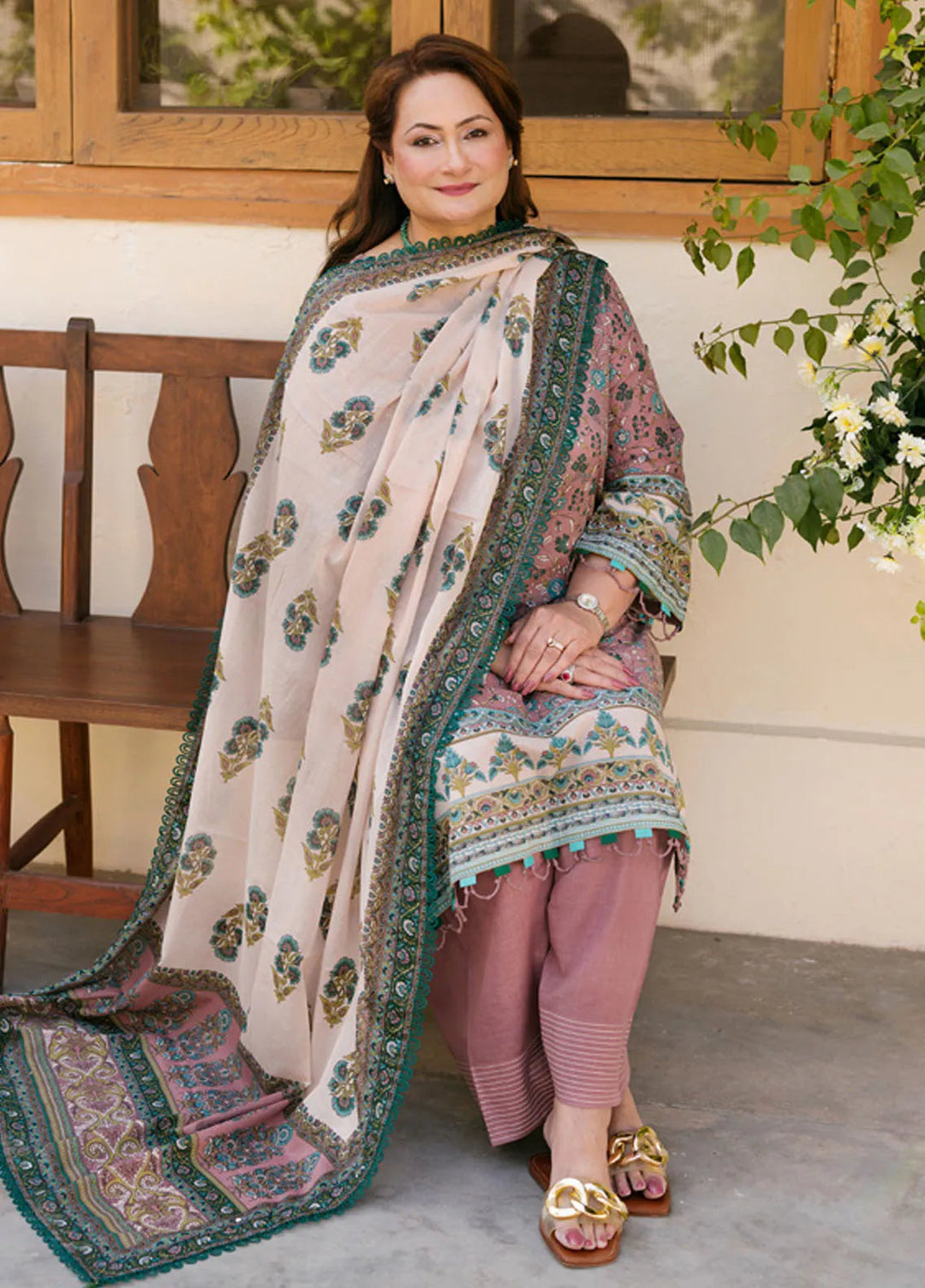 Gul Ahmed Printed Lawn Suits Unstitched 3 Piece GA25TM CL-52378 A - Summer Collection