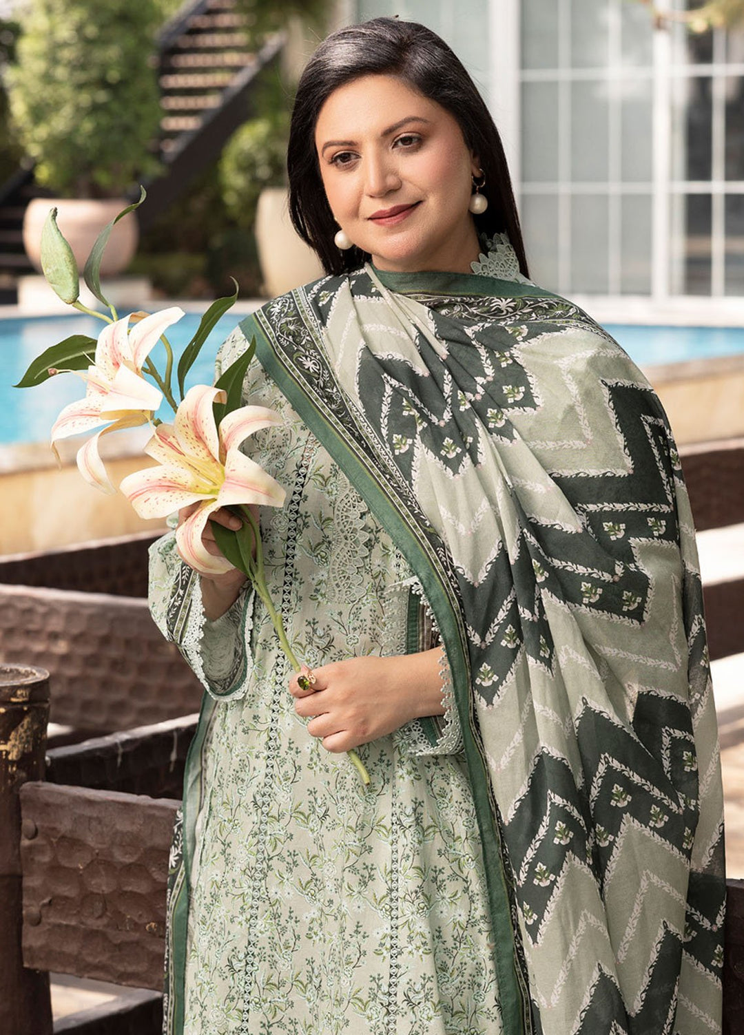 Gul Ahmed Printed Lawn Unstitched Suits 3 Piece GA25MS CL-52672 - Summer Collection