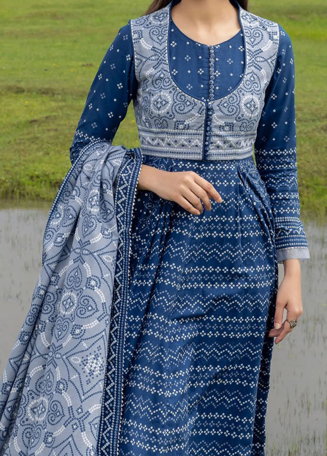 Gul Ahmed Printed Light Khaddar Suits Unstitched 3 Piece GA24UW K-42005 L - Winter Collection