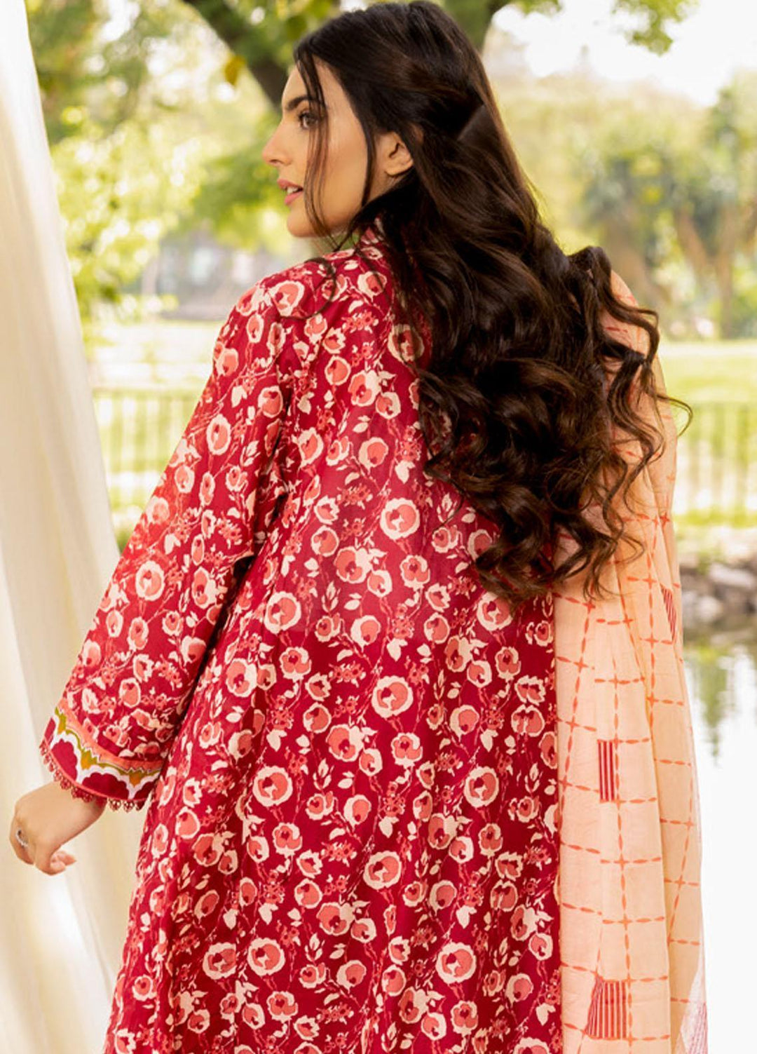 Gul Ahmed Printed Lawn Suits Unstitched 3 Piece GA23SF CL32336-B - Summer Collection