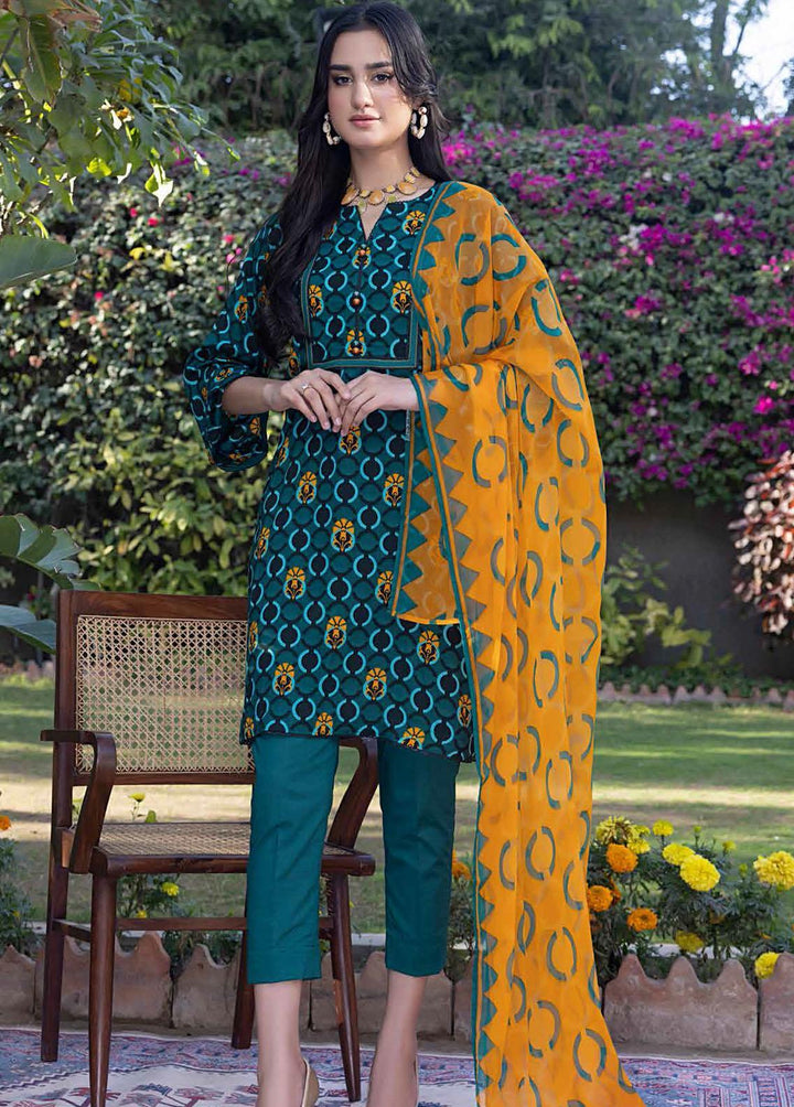 Breeze By Gul Ahmed Printed Lawn Suits Unstitched 3 Piece GA23B BM-32034 - Summer Collection