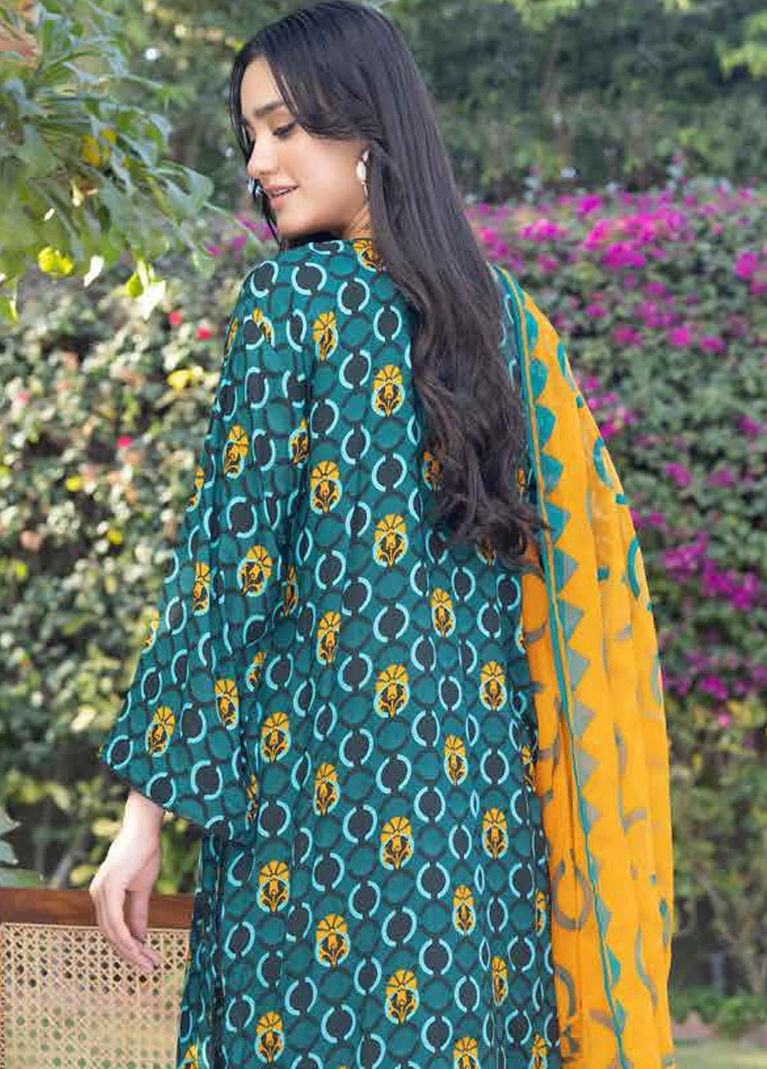 Breeze By Gul Ahmed Printed Lawn Suits Unstitched 3 Piece GA23B BM-32034 - Summer Collection