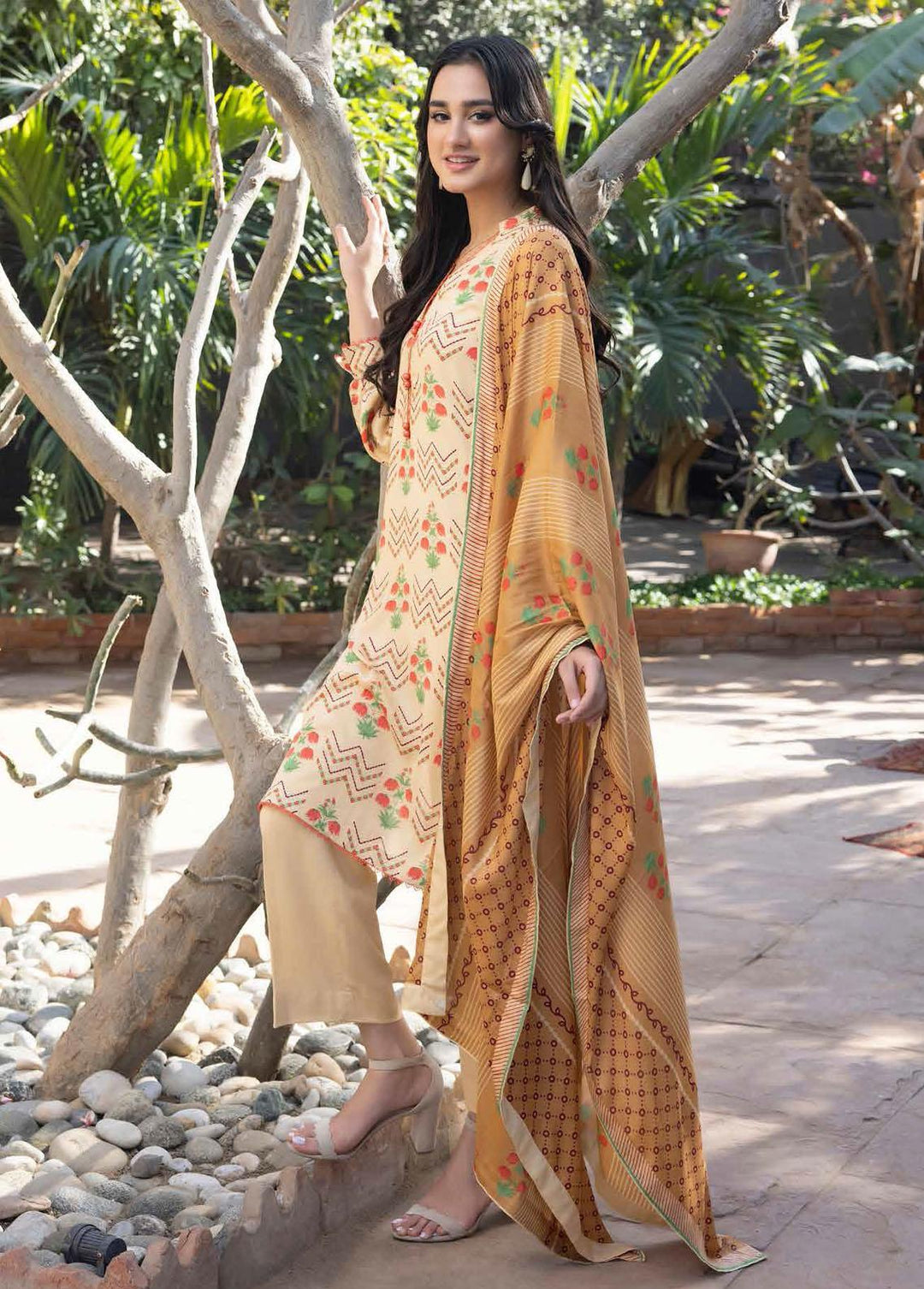 Breeze By Gul Ahmed Printed Lawn Suits Unstitched 3 Piece GA23B CL-32331B - Summer Collection