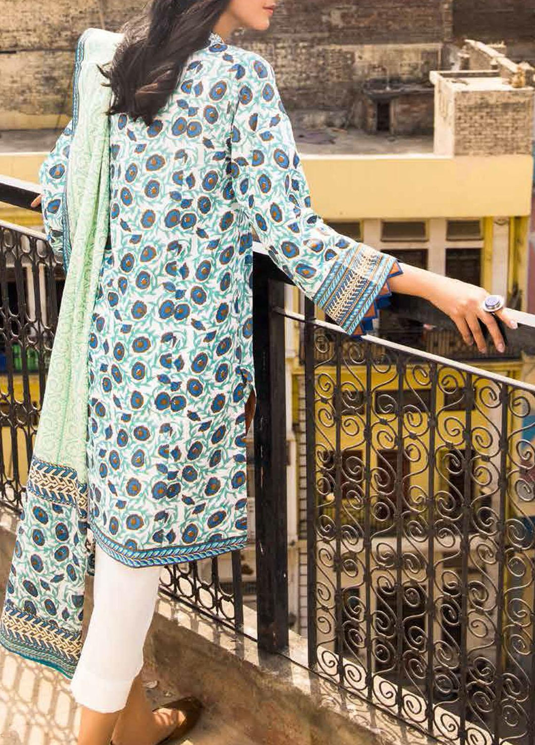 Gul Ahmed Printed Lawn Suits Unstitched 3 Piece GA21LL CL1132B - Summer Collection