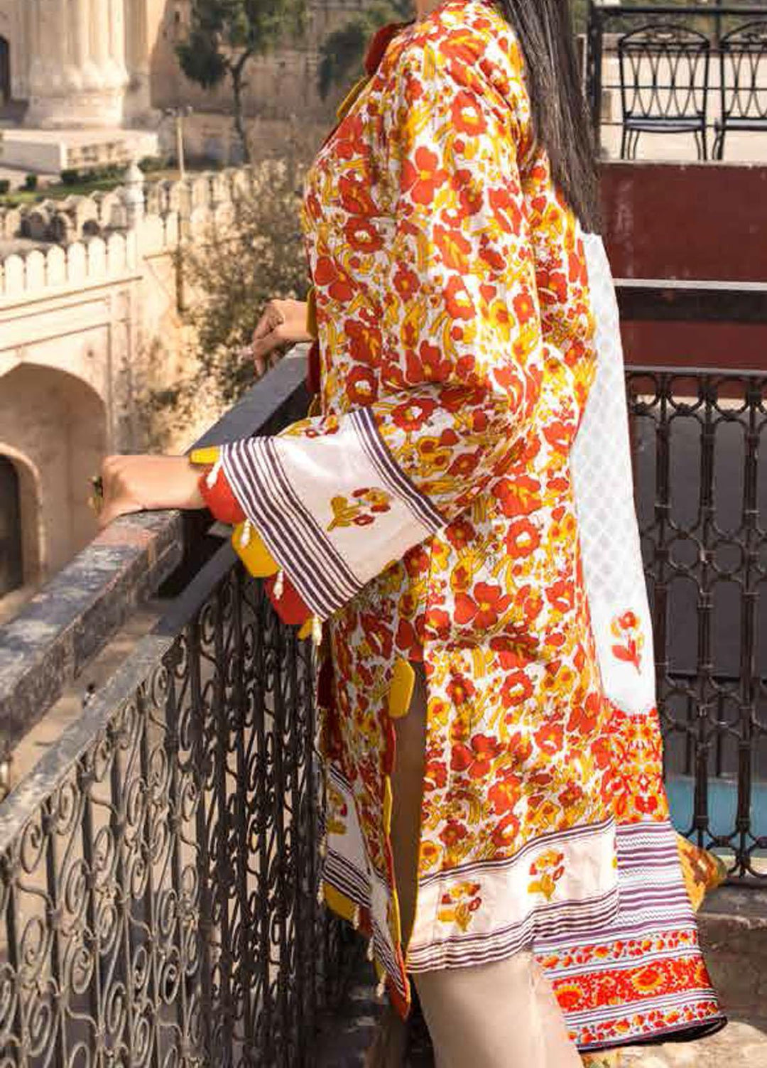 Gul Ahmed Printed Lawn Suits Unstitched 3 Piece GA21LL CL1135B - Summer Collection