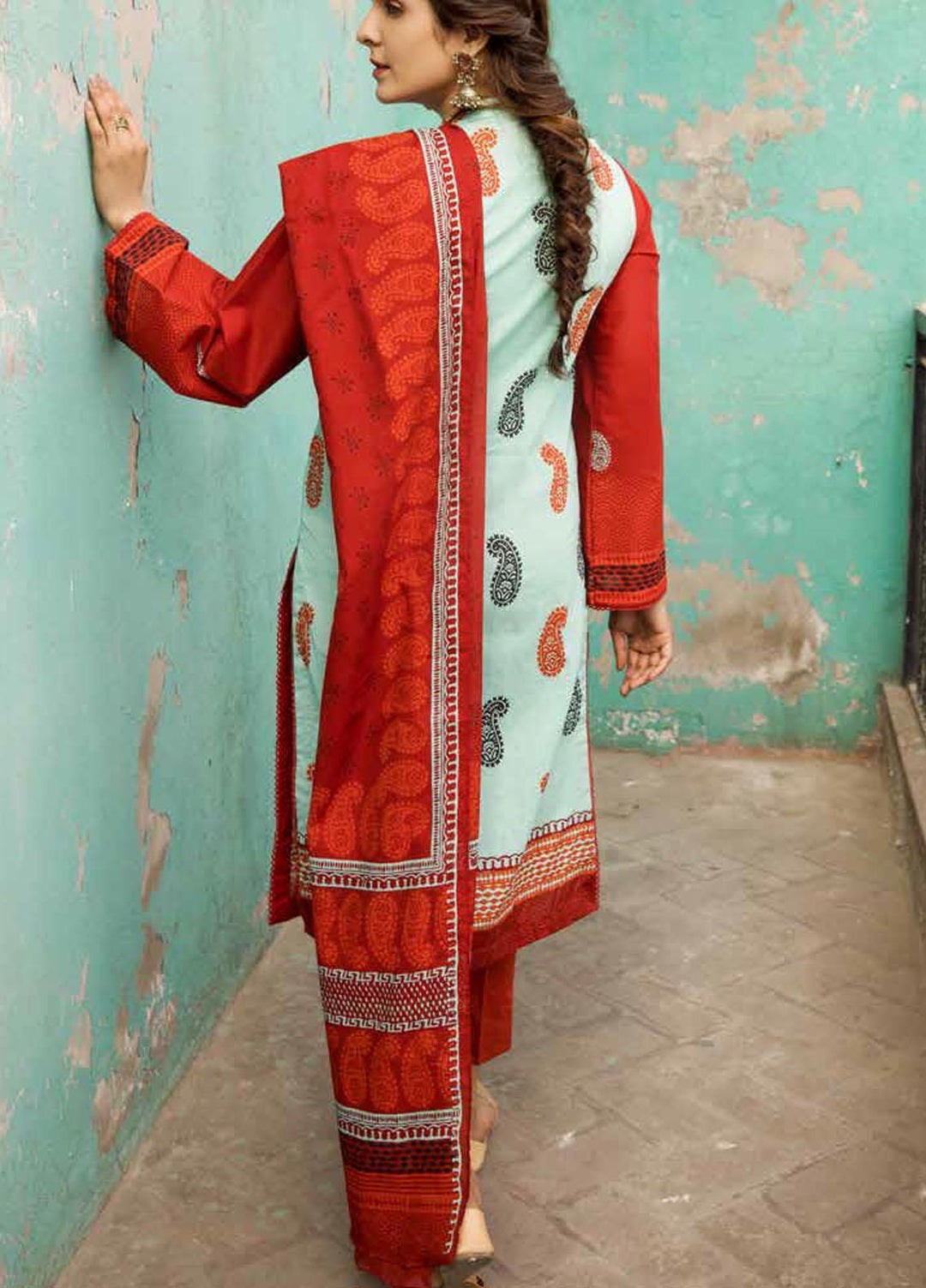 Gul Ahmed Embroidered Lawn Suits Unstitched 2 Piece GA21LL TL360 - Summer Collection