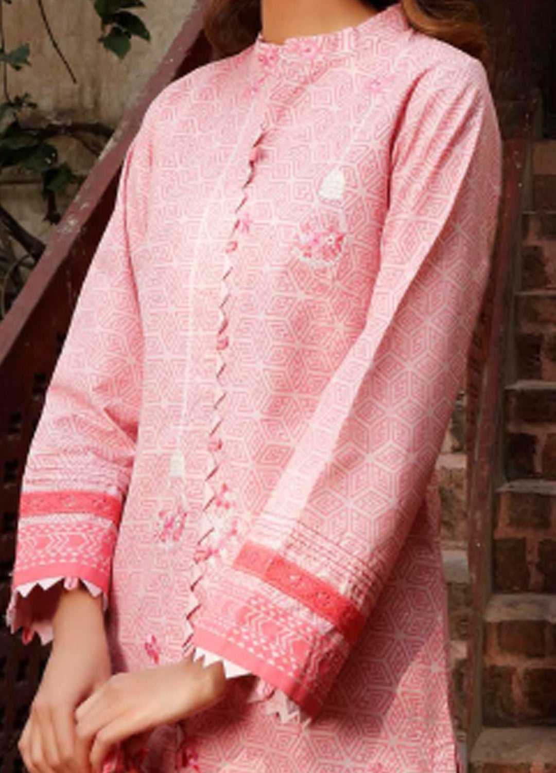 Sunehri By Gul Ahmed Embroidered Lawn Suits Unstitched 3 Piece GA21SL CL-1239 - Summer Collection