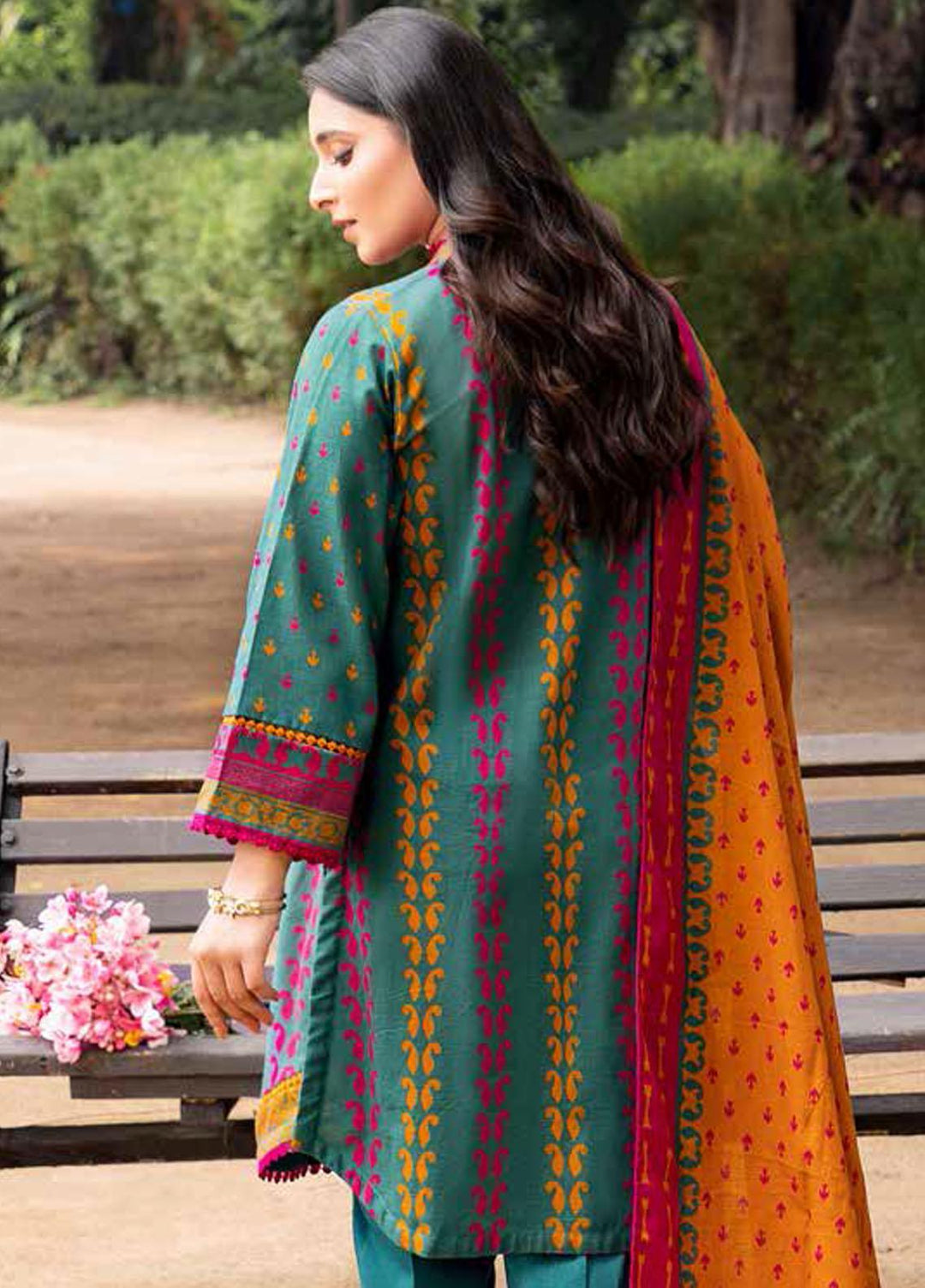 Gul Ahmed Printed Khaddar Suits Unstitched 3 Piece GA22W K-22042A - Winter Collection