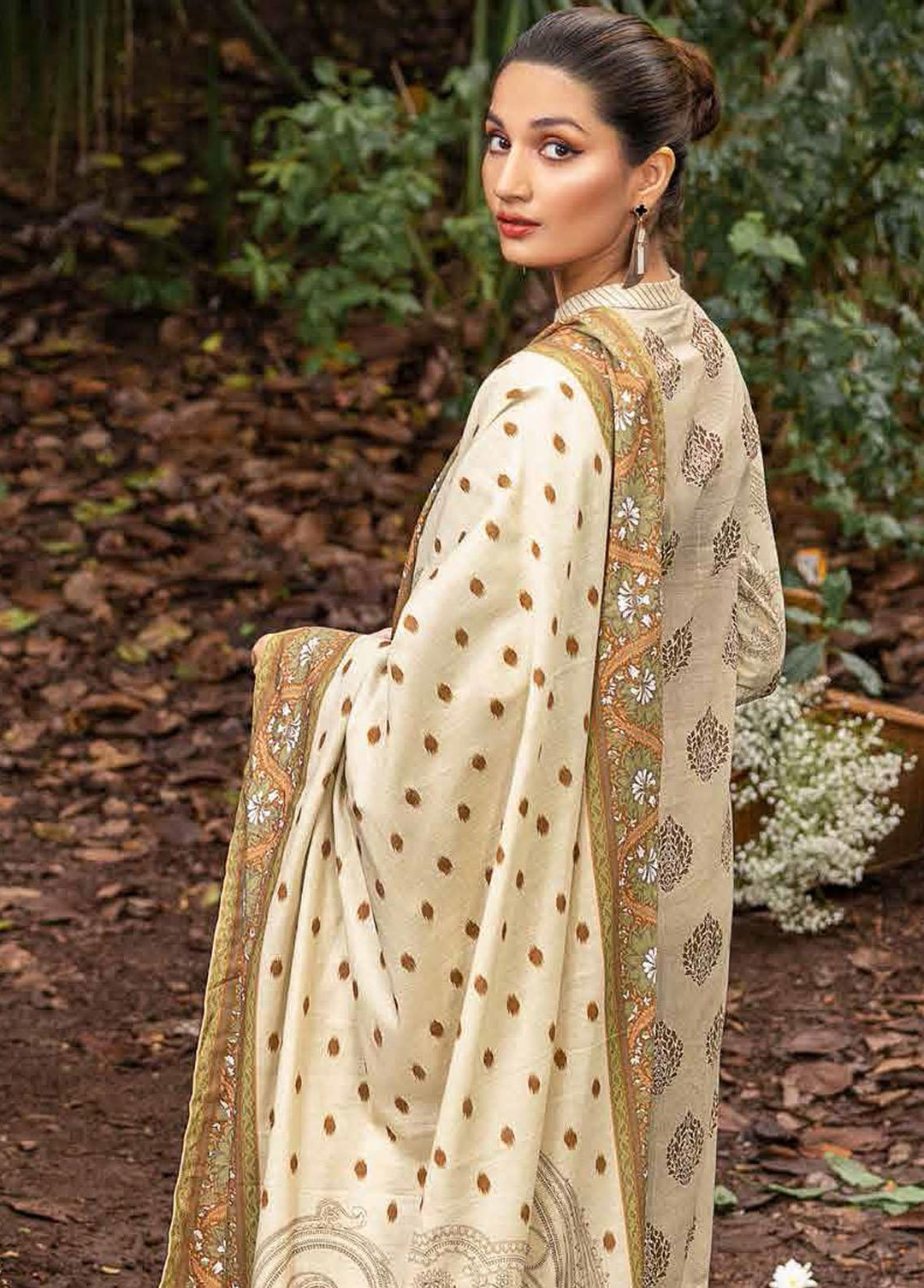 Gul Ahmed Printed Khaddar Suits Unstitched 3 Piece GA22W K-22060B - Winter Collection