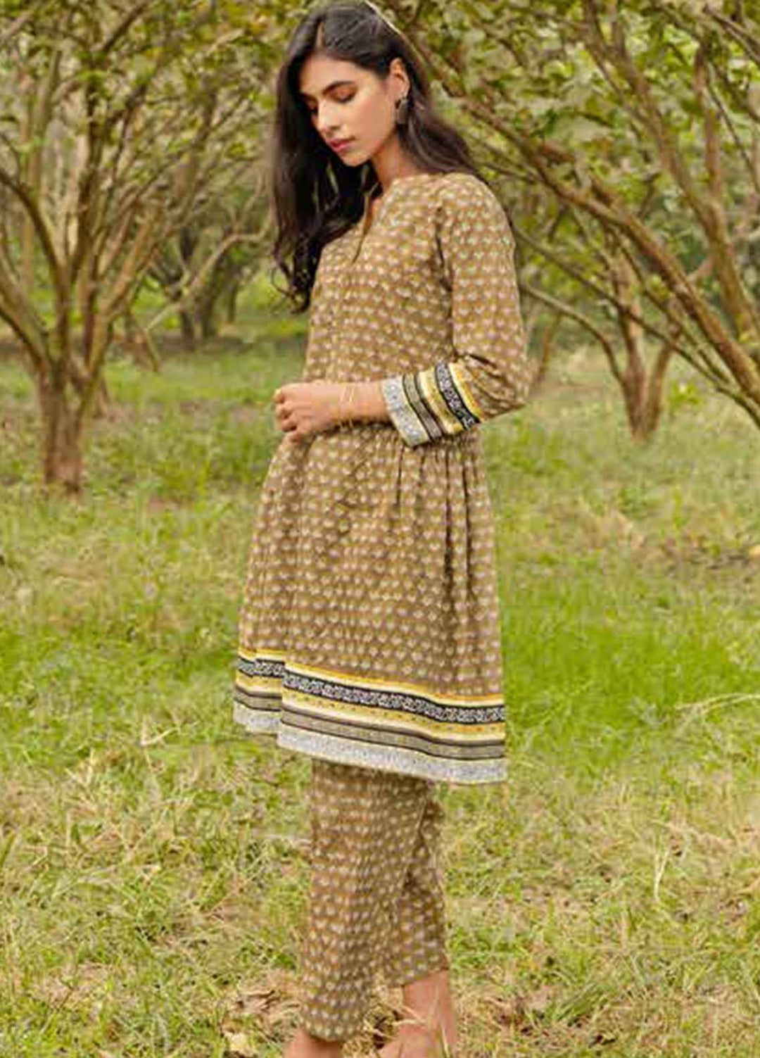 Gul Ahmed Printed Lawn  Unstitched Kurties GA21VG SL 896-A - Summer Collection