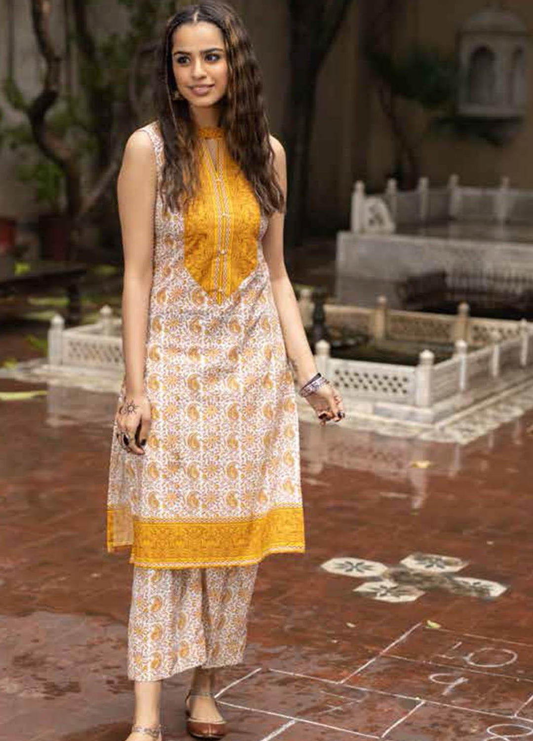 Gul Ahmed Printed Lawn  Unstitched Kurties GA21VG SL 951-B - Summer Collection
