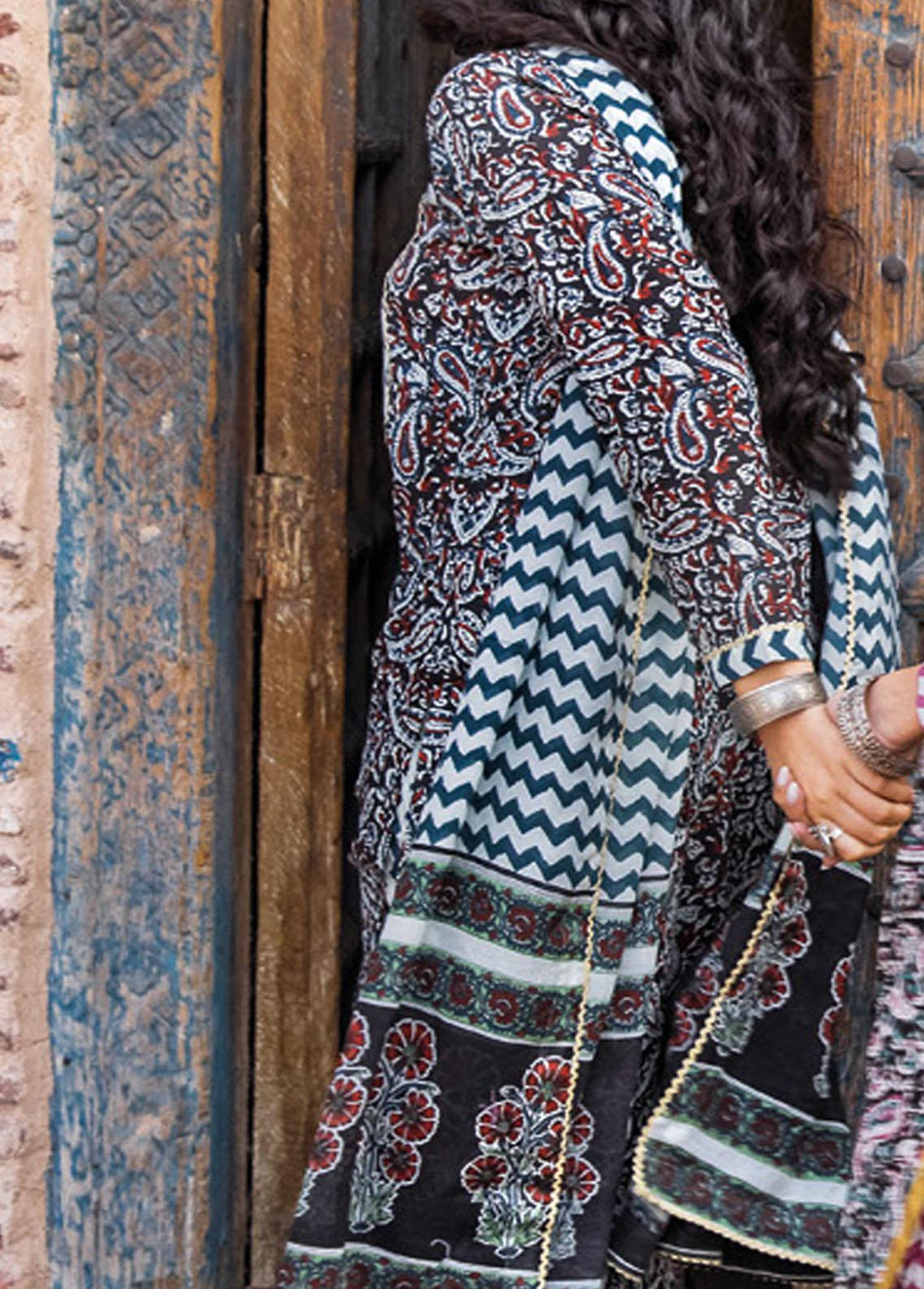 Vintage Garden By Gul Ahmed Printed Lawn Suits Unstitched 3 Piece GA23V CL-32234A - Summer Collection